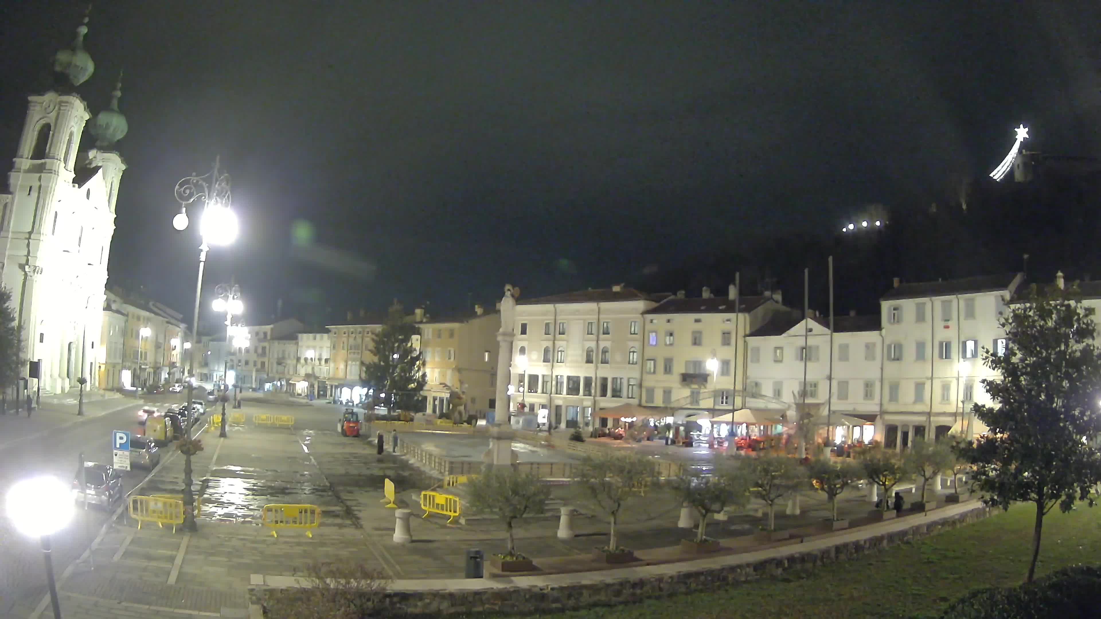 Gorizia – Plaza Vittoria – iglesia de San Pedro. Ignacio