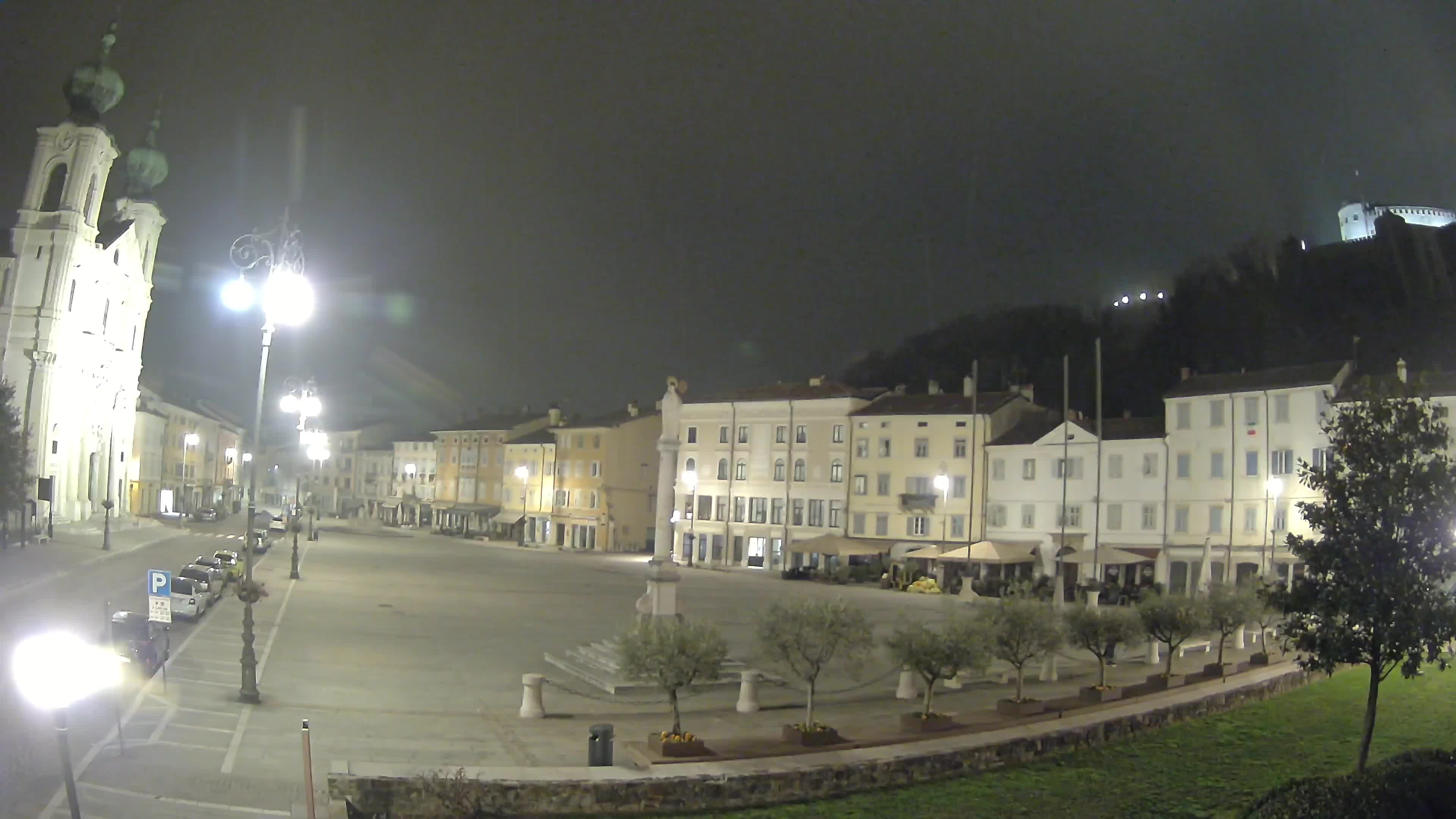 Kamera Gorica Travnik in cerkev sv. Ignacija