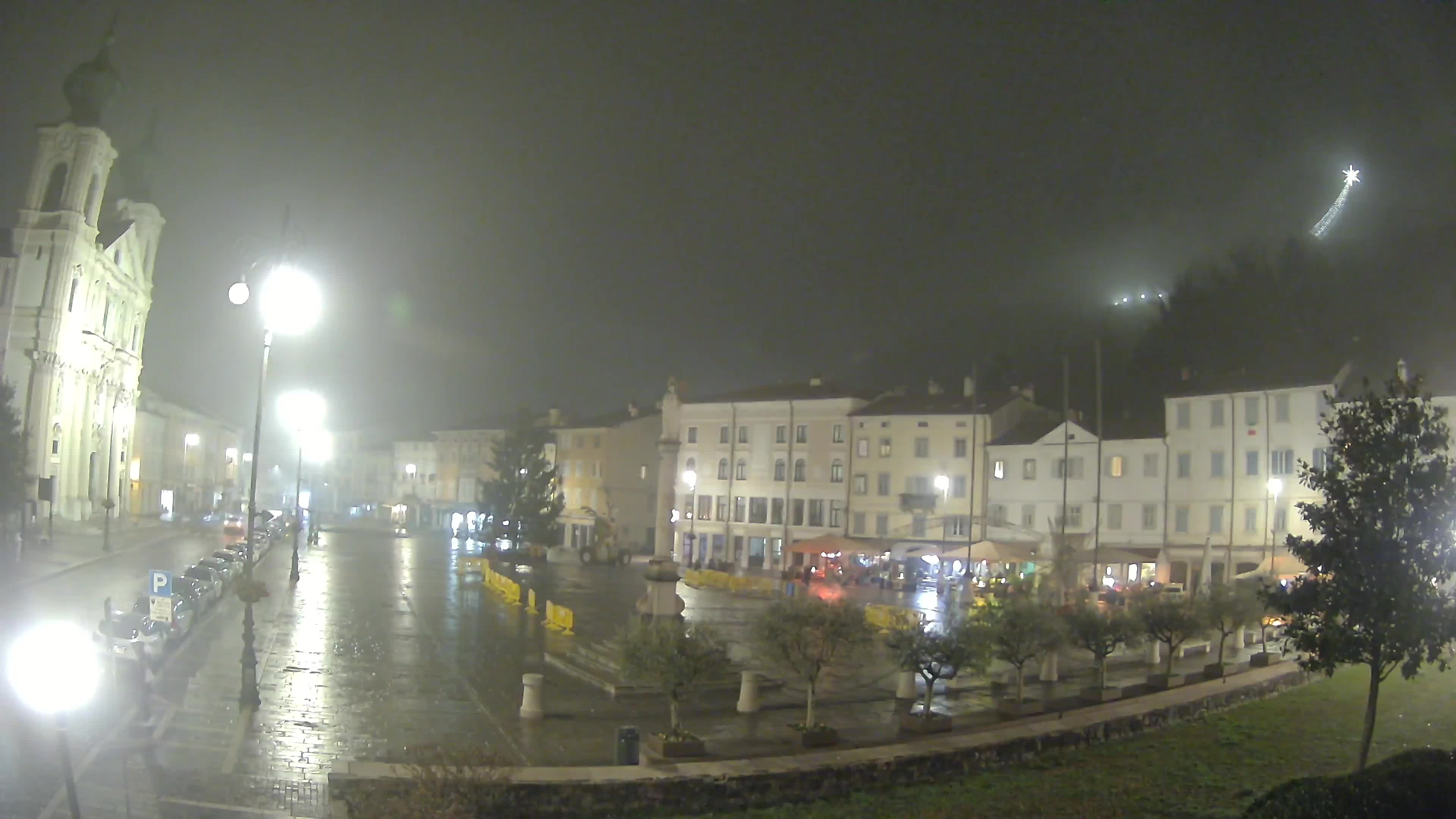 Kamera Gorica Travnik in cerkev sv. Ignacija