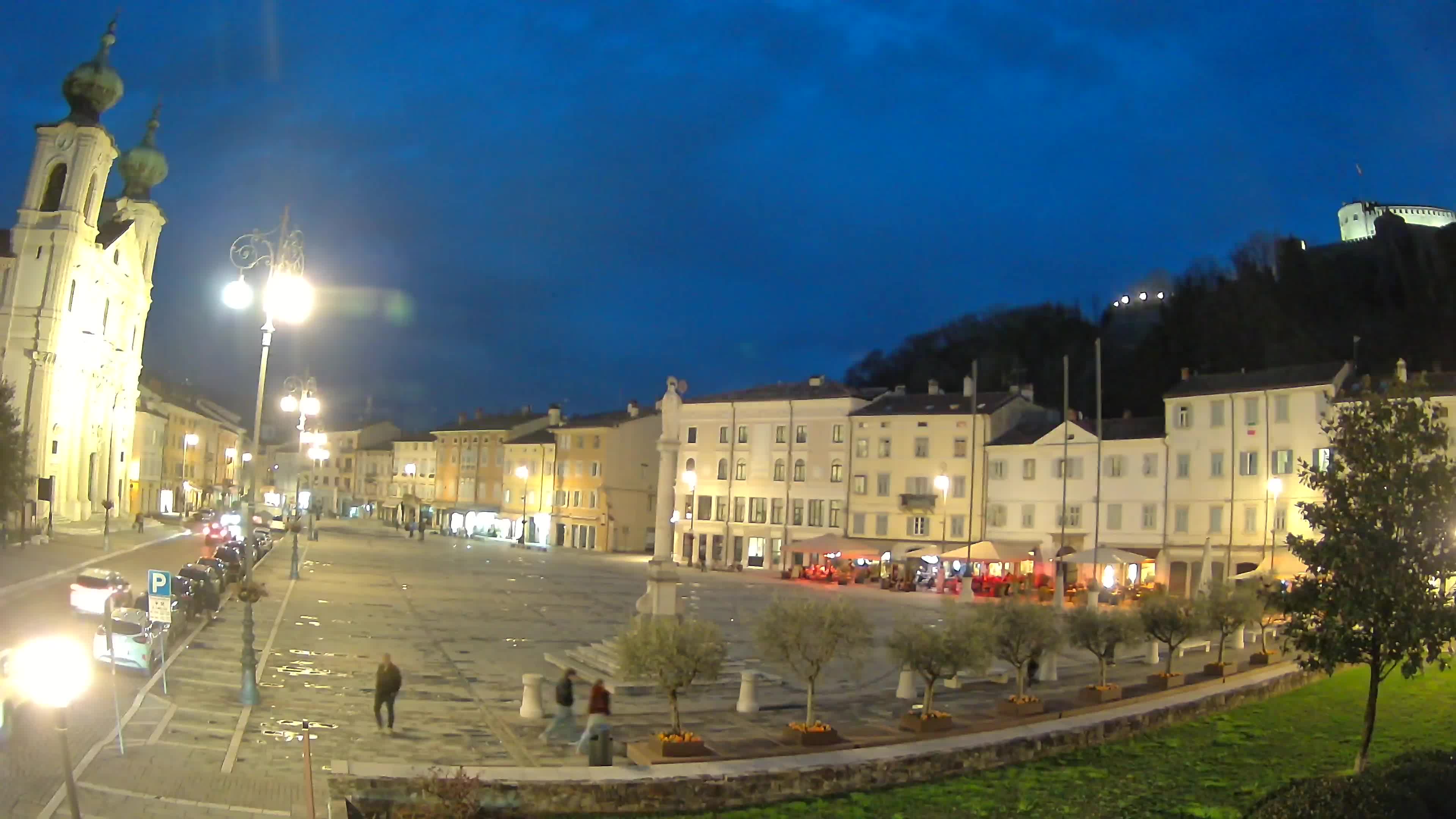 Gorizia – Plaza Vittoria – iglesia de San Pedro. Ignacio