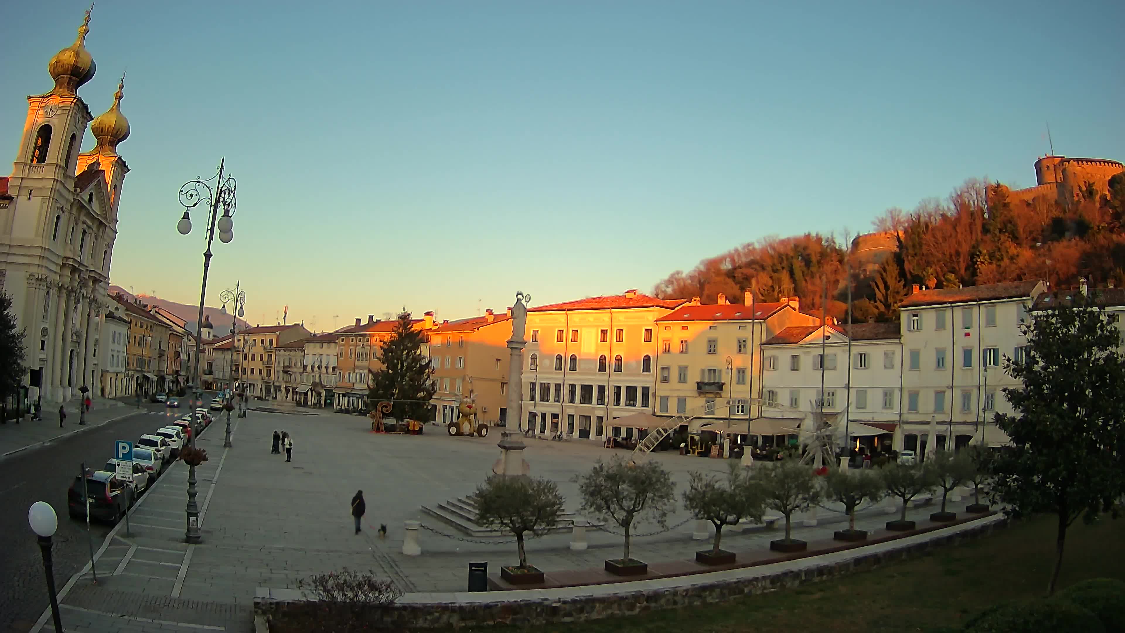 Gorizia – Plaza Vittoria – iglesia de San Pedro. Ignacio