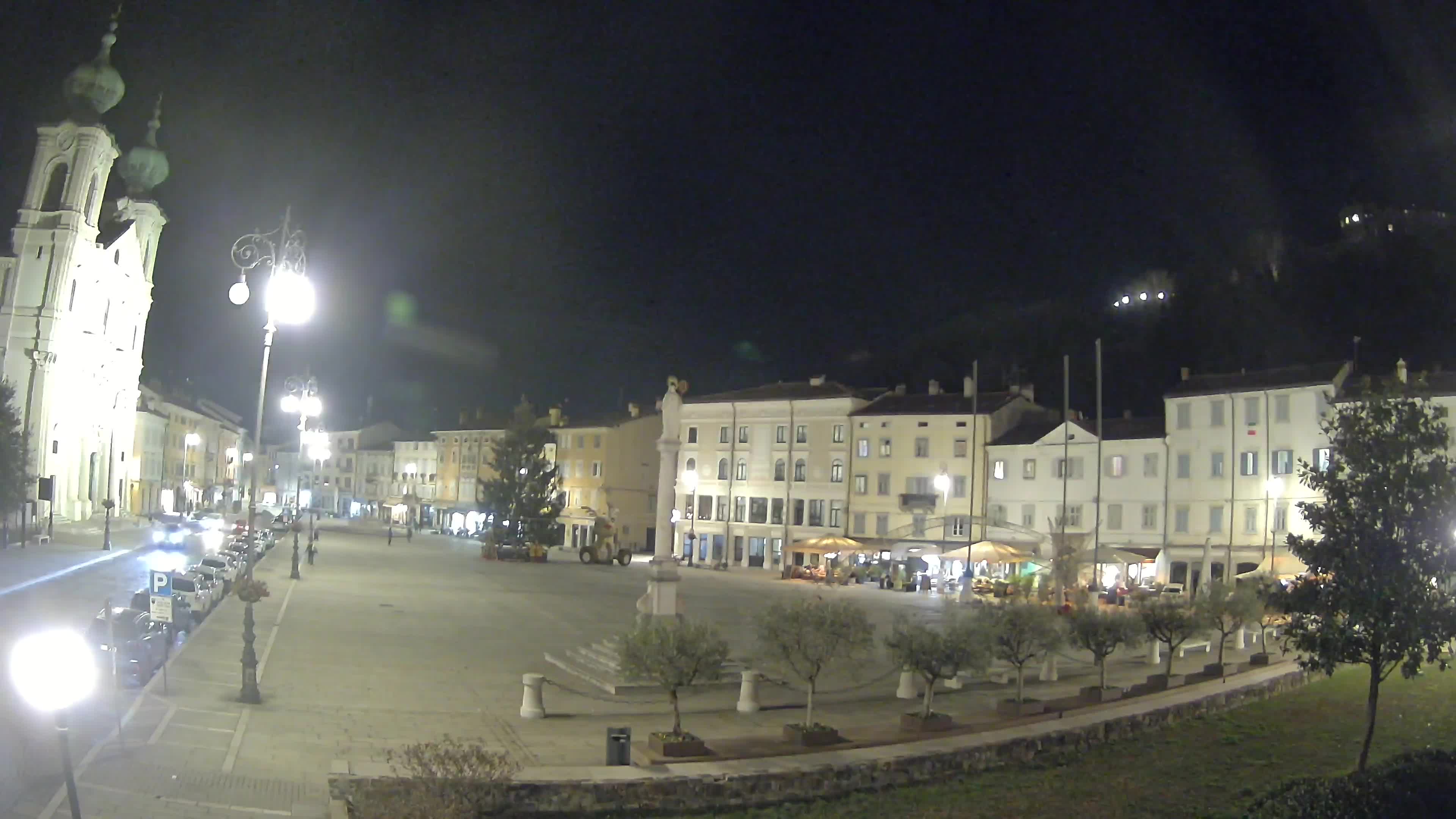 Gorizia – Plaza Vittoria – iglesia de San Pedro. Ignacio