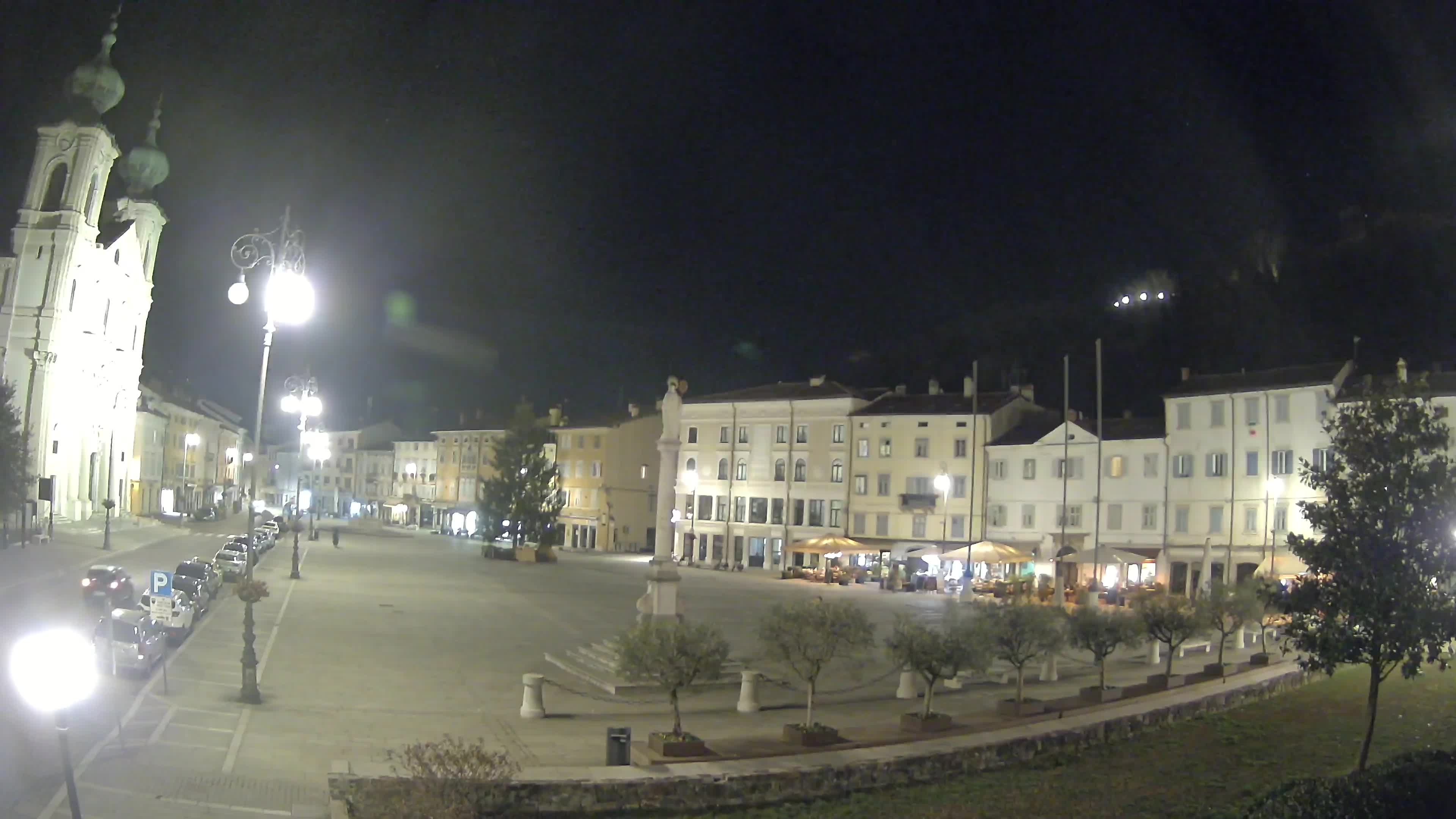 Gorizia – Plaza Vittoria – iglesia de San Pedro. Ignacio