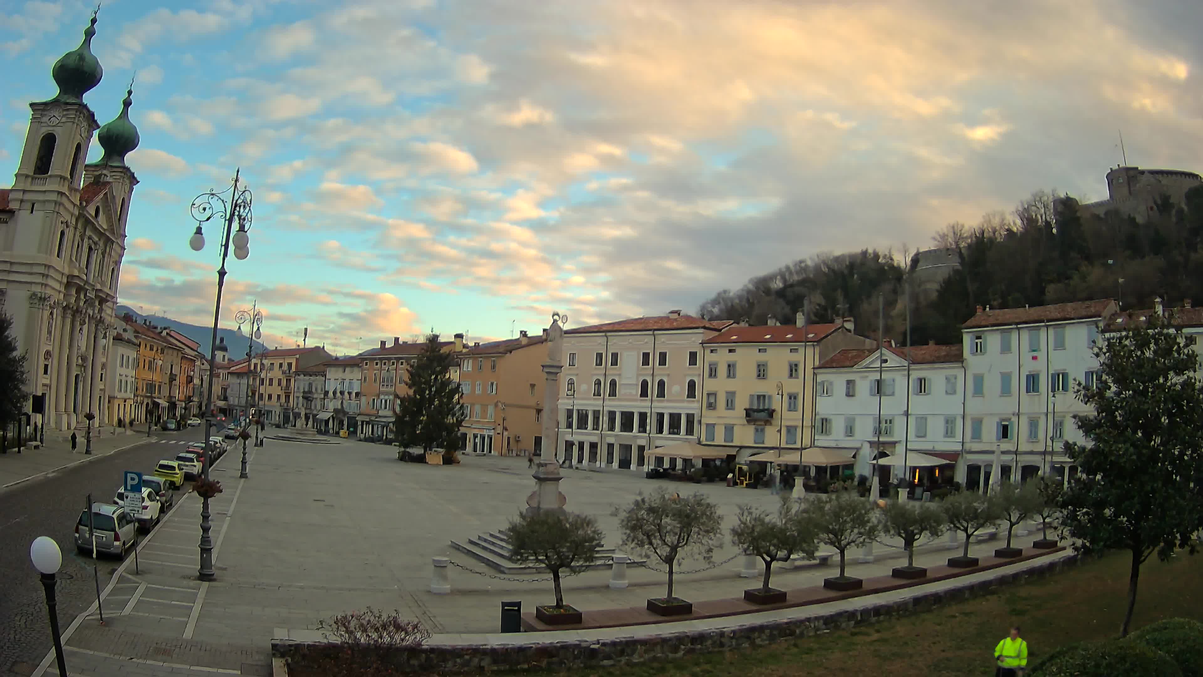 Gorizia Piazza della Vittoria e chiesa di S. Ignazio