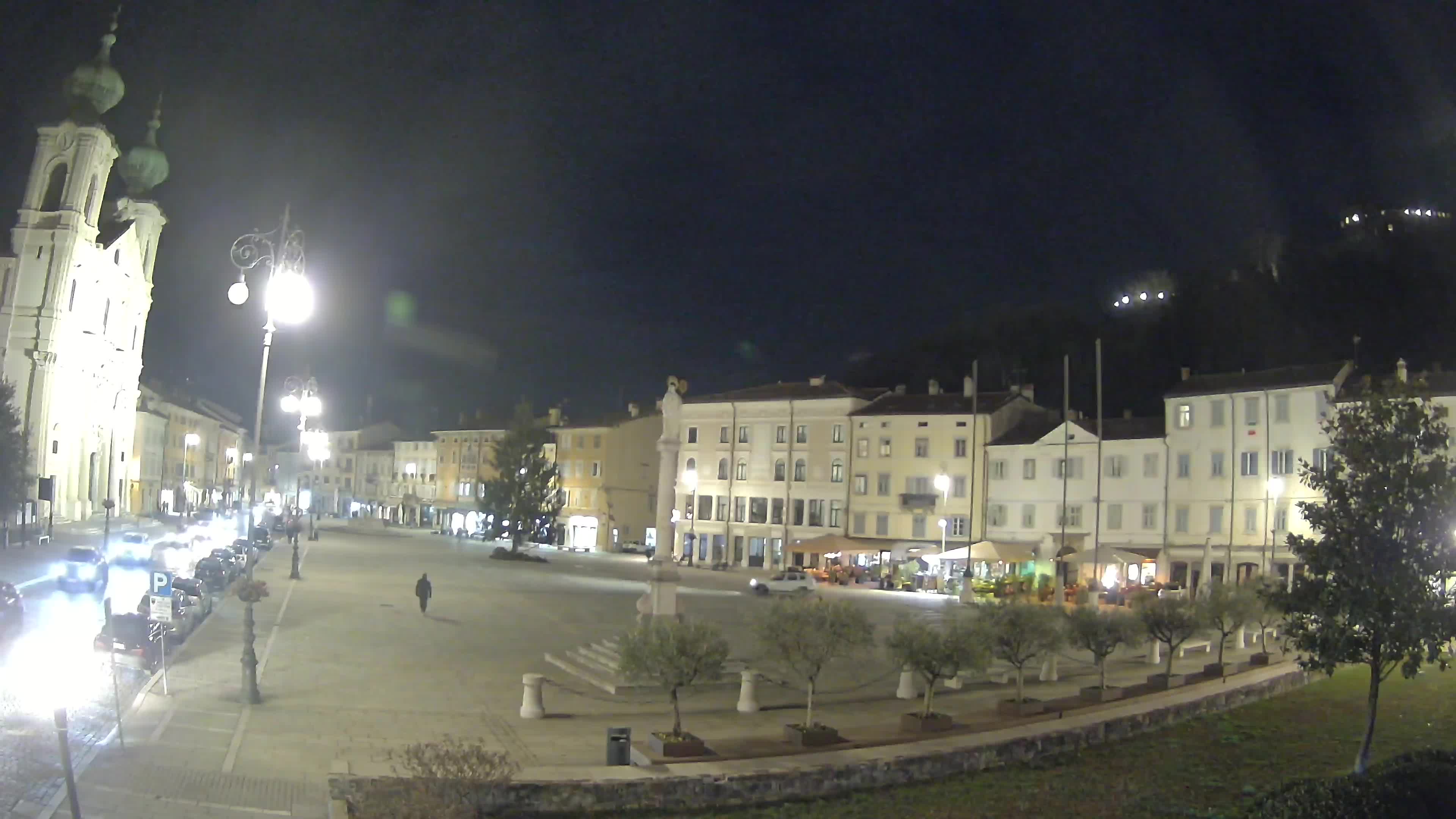 Gorizia Piazza della Vittoria e chiesa di S. Ignazio