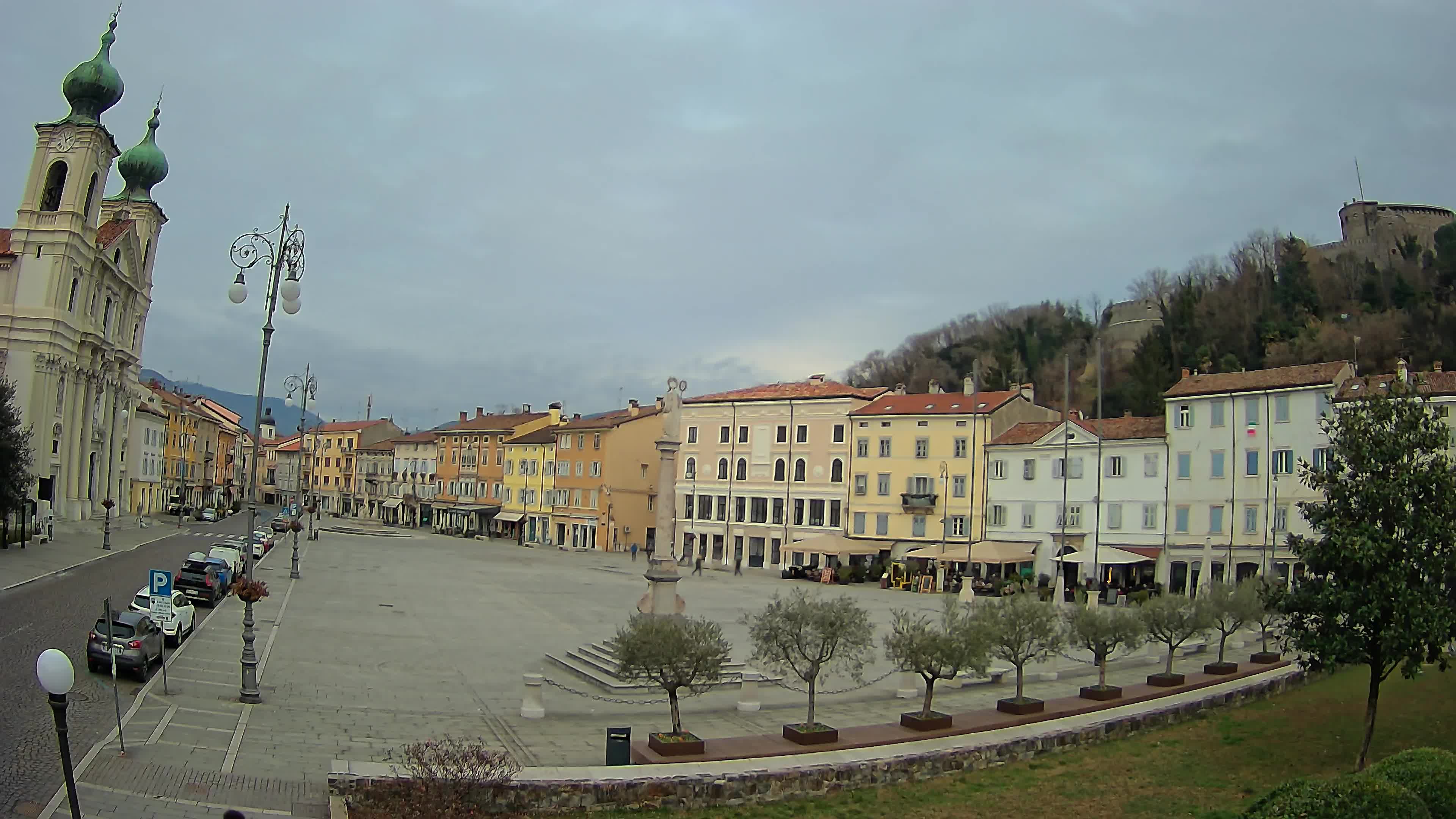 Gorizia Piazza della Vittoria e chiesa di S. Ignazio