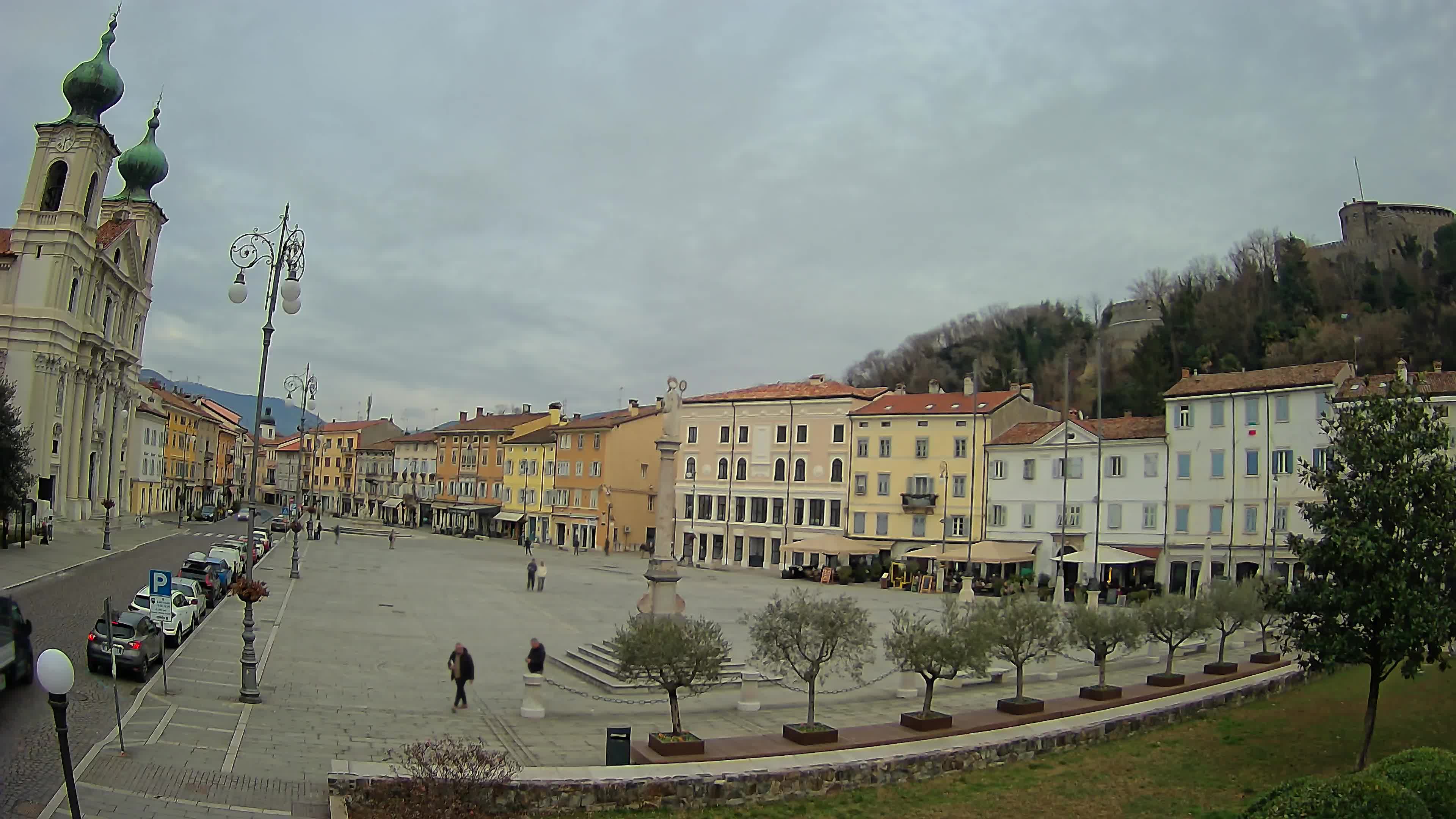 Gorizia Piazza della Vittoria e chiesa di S. Ignazio
