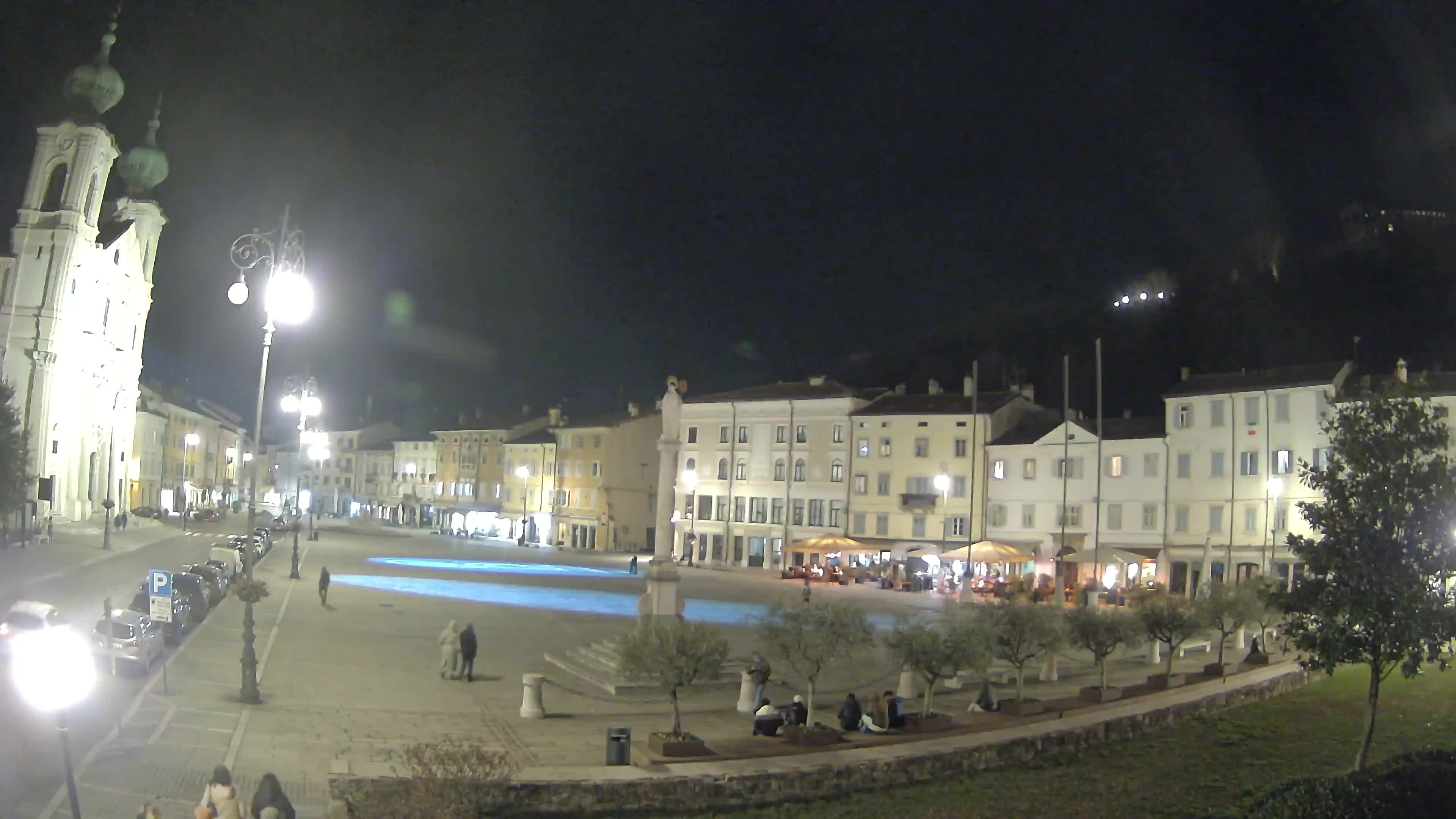 Kamera Gorica Travnik in cerkev sv. Ignacija