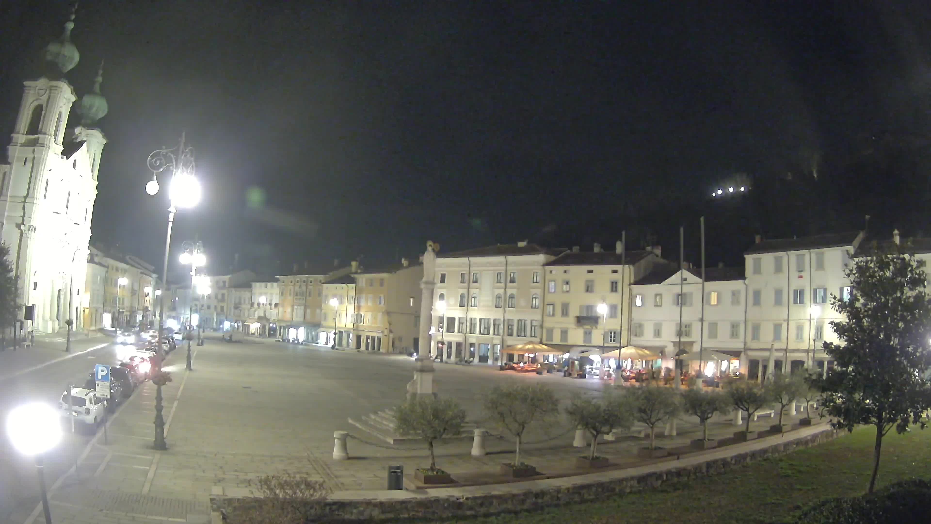 Kamera Gorica Travnik in cerkev sv. Ignacija