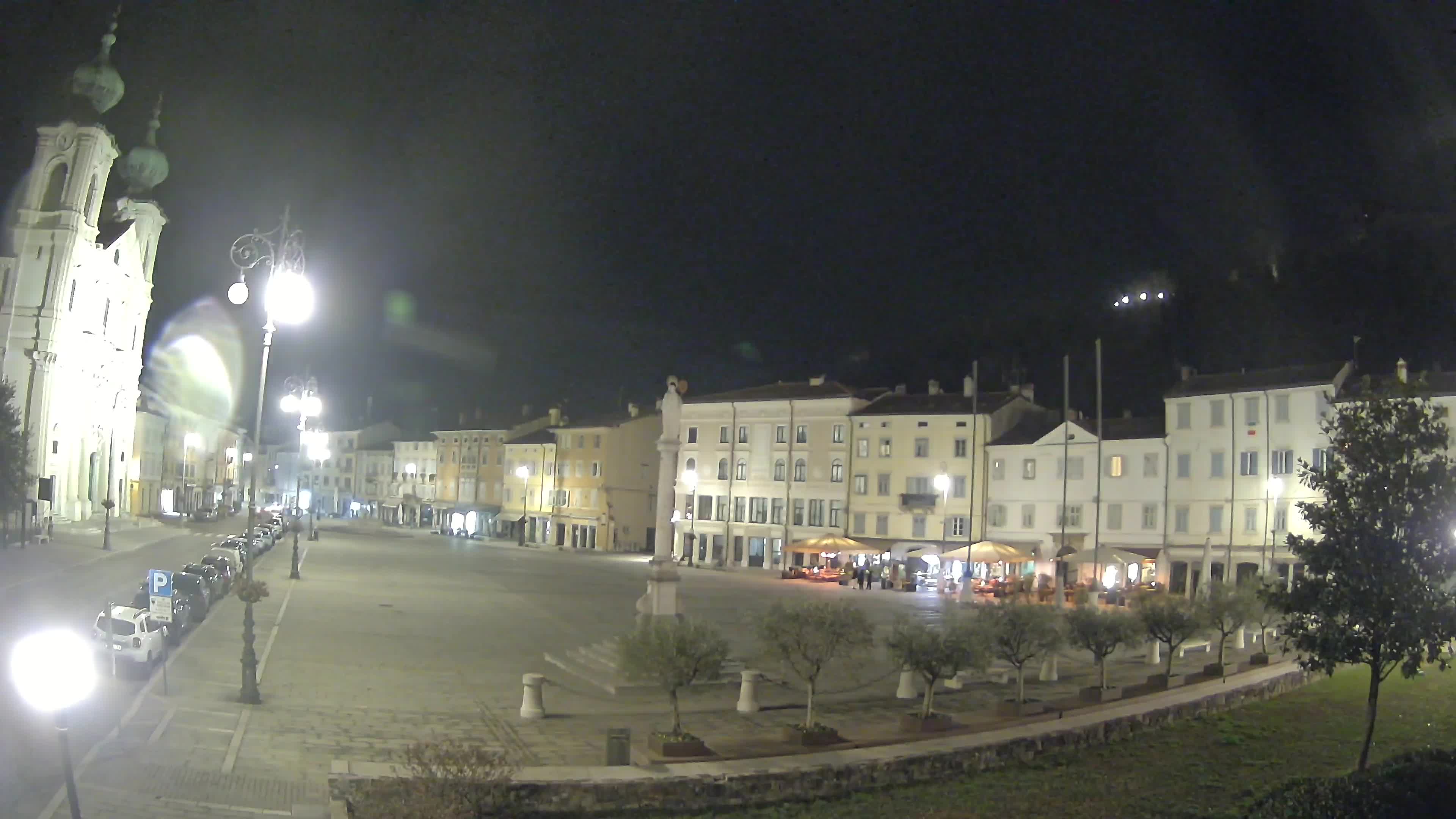 Gorizia – Plaza Vittoria – iglesia de San Pedro. Ignacio