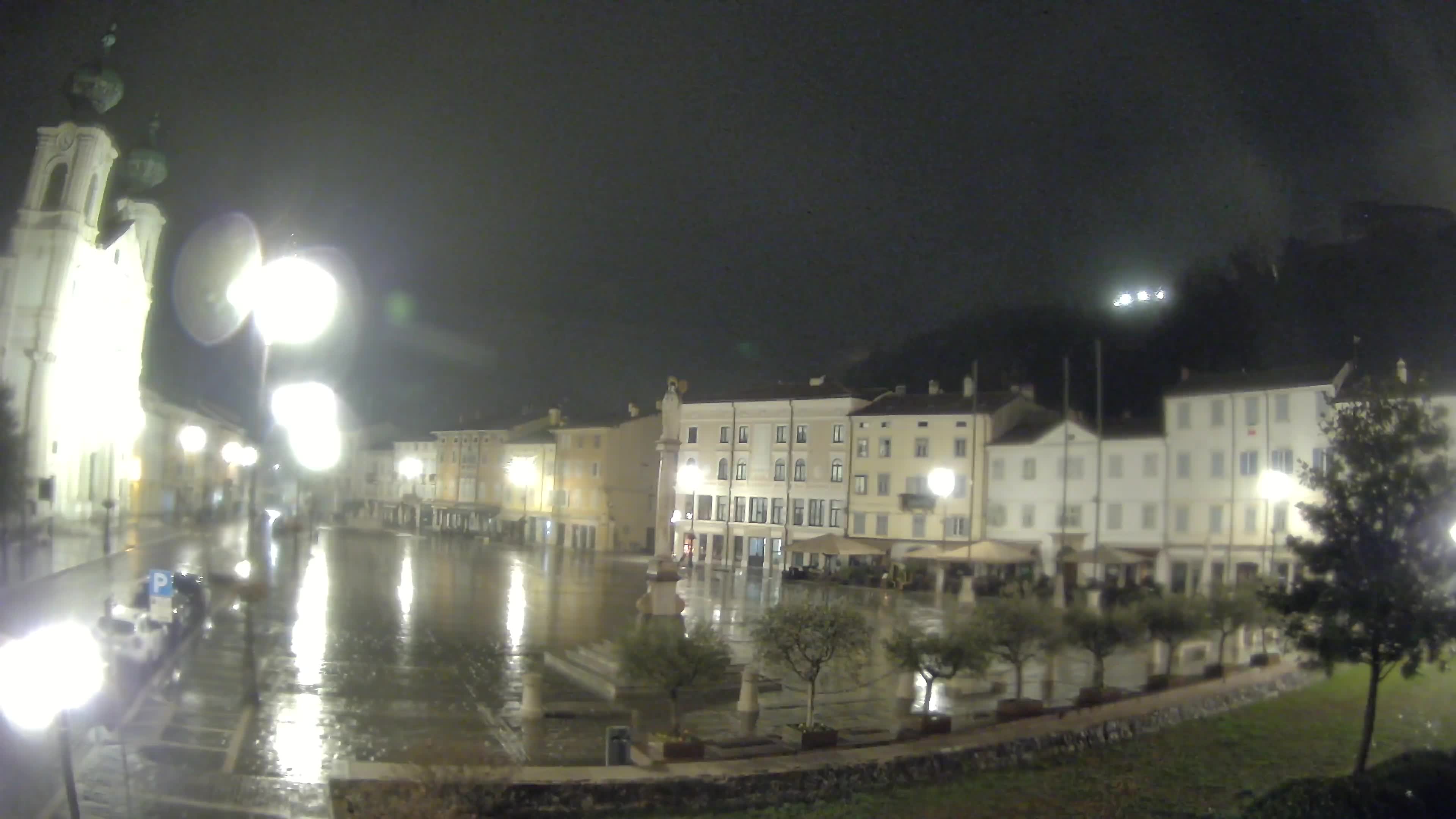 Gorizia – Plaza Vittoria – iglesia de San Pedro. Ignacio