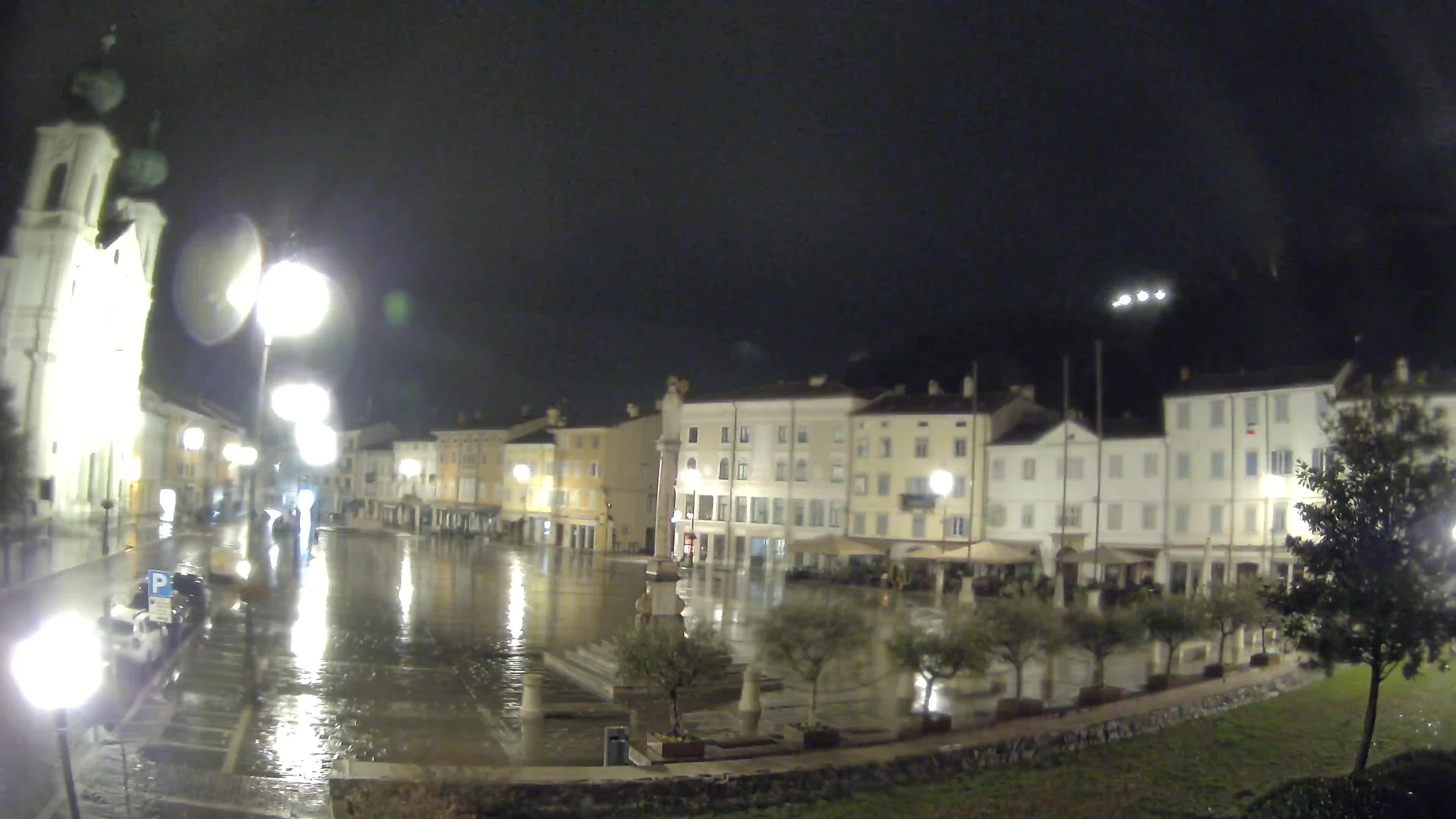 Gorizia – Plaza Vittoria – iglesia de San Pedro. Ignacio