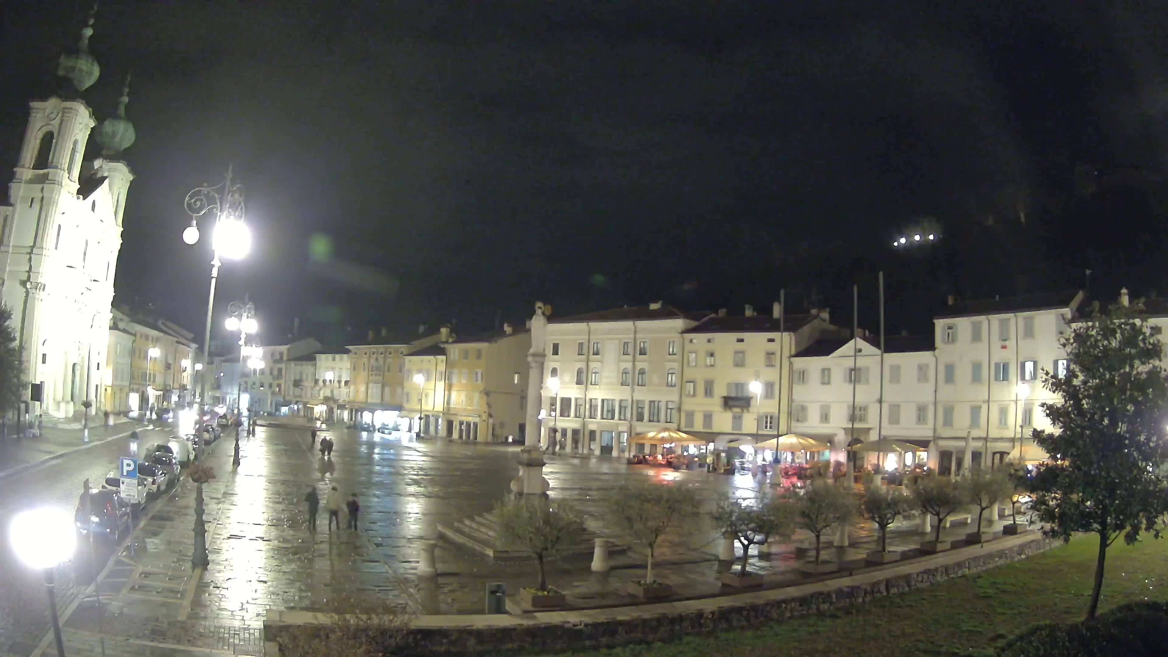 Kamera Gorica Travnik in cerkev sv. Ignacija