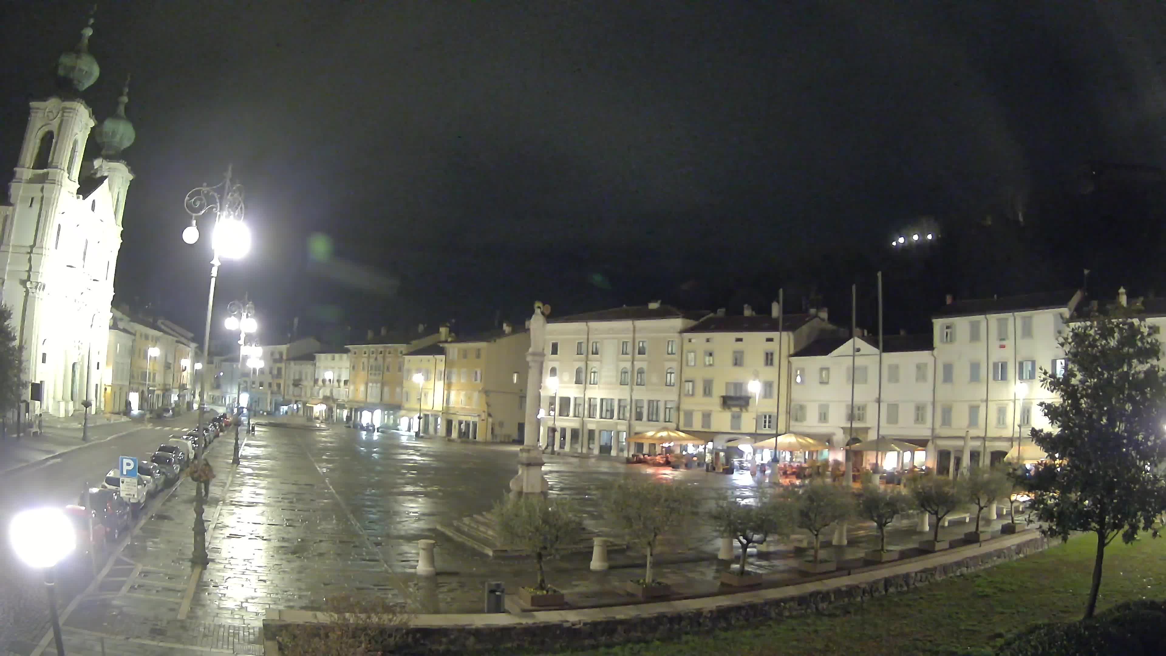 Kamera Gorica Travnik in cerkev sv. Ignacija