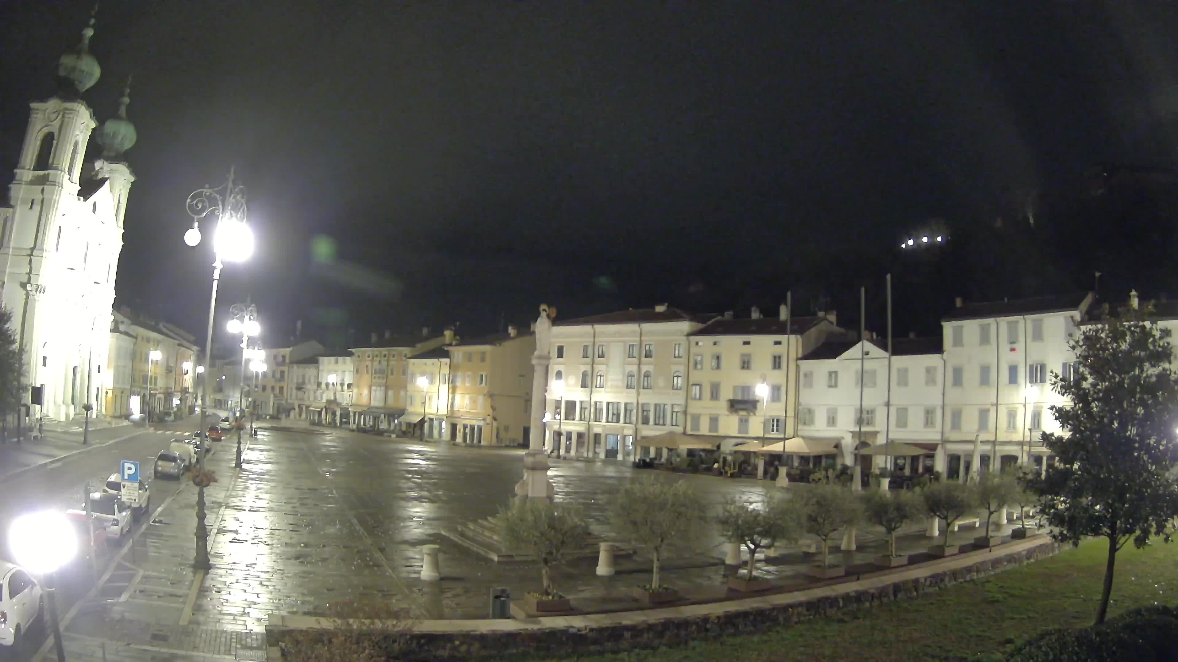 Gorizia – Plaza Vittoria – iglesia de San Pedro. Ignacio