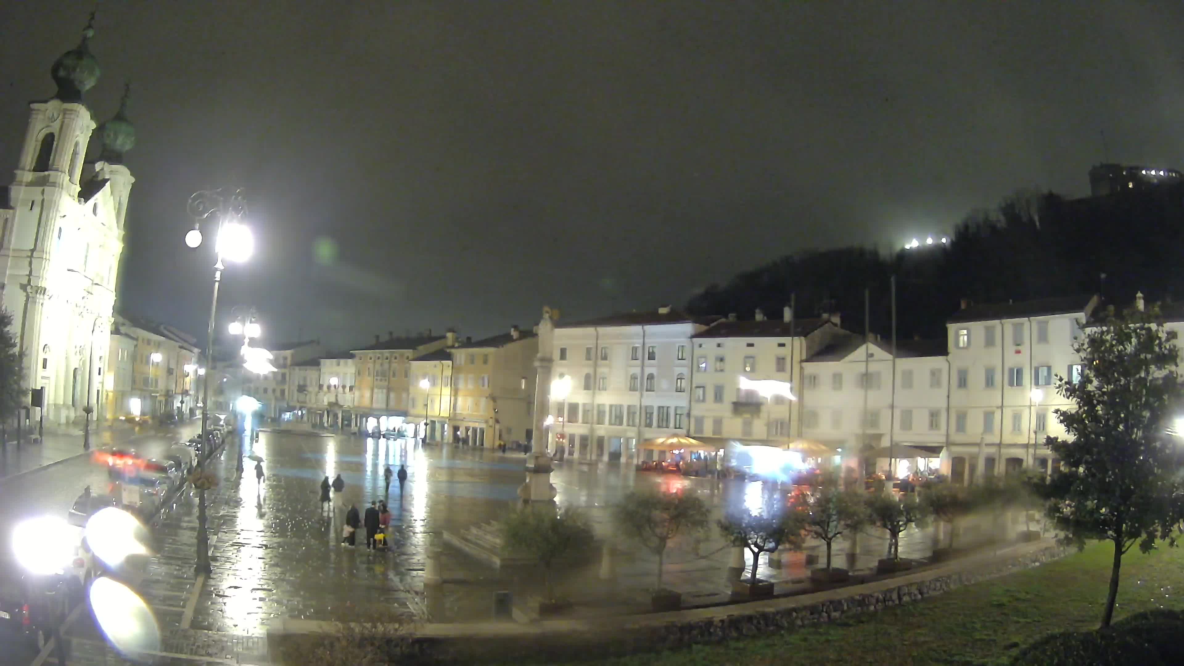 Gorizia Piazza della Vittoria e chiesa di S. Ignazio