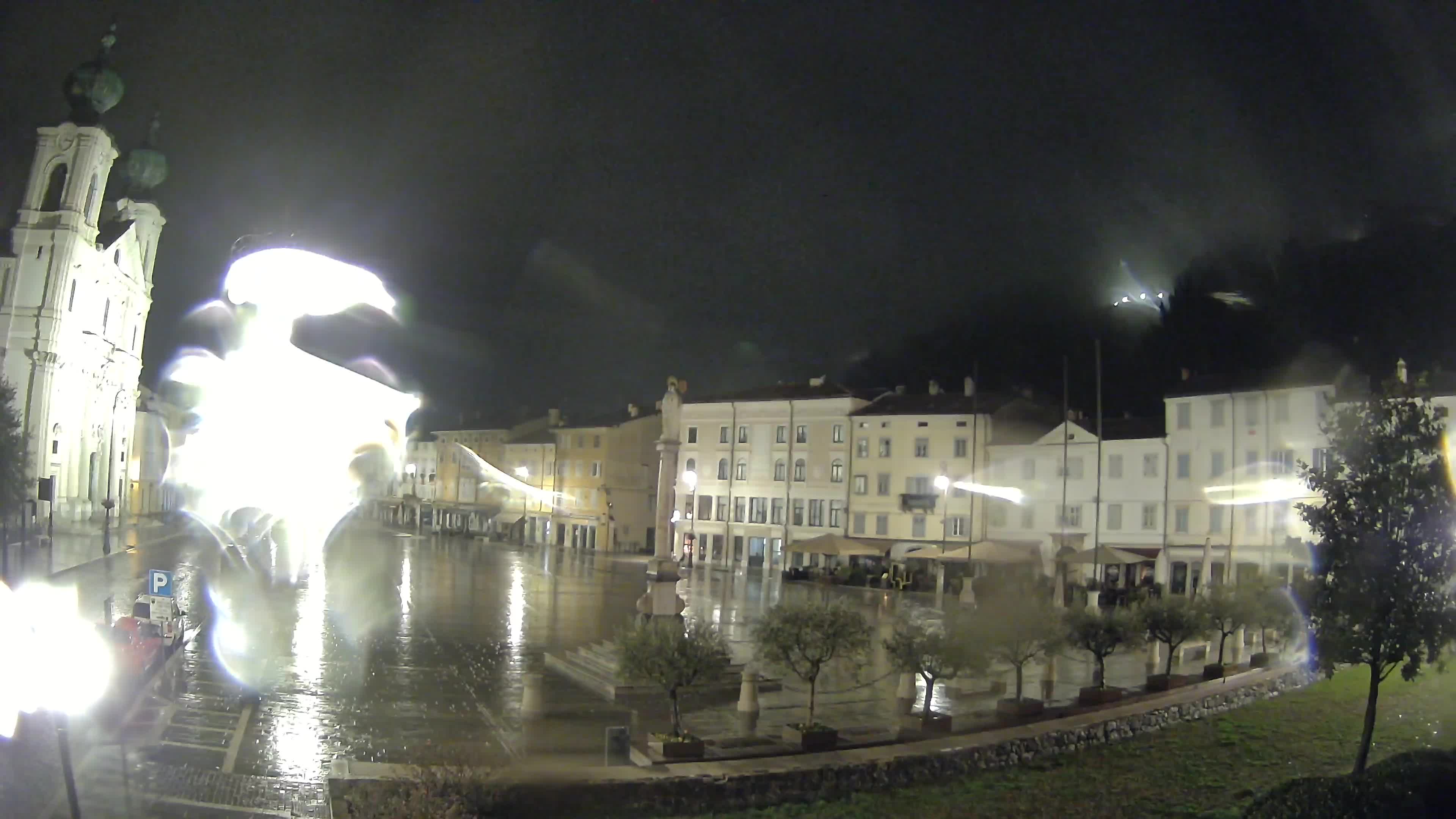 Gorizia Piazza della Vittoria e chiesa di S. Ignazio