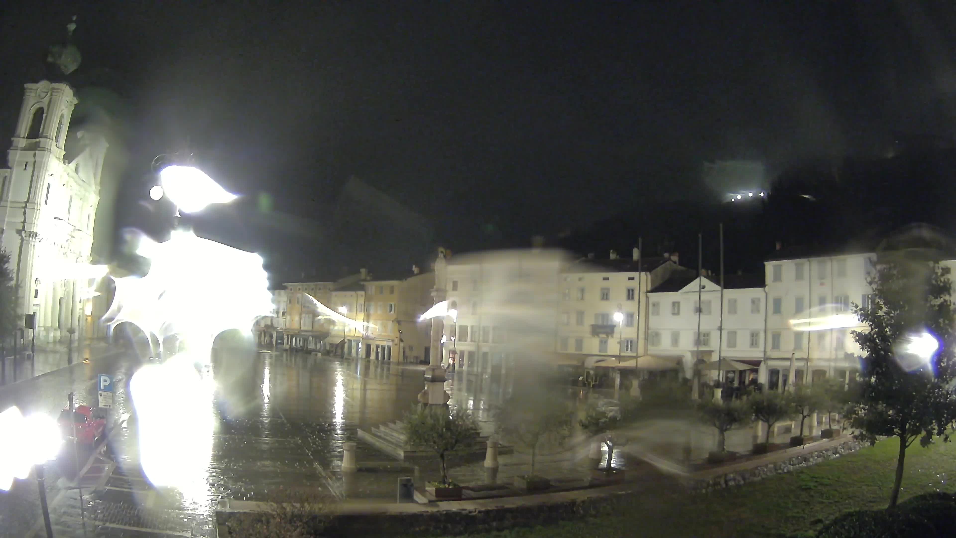 Gorizia Piazza della Vittoria e chiesa di S. Ignazio
