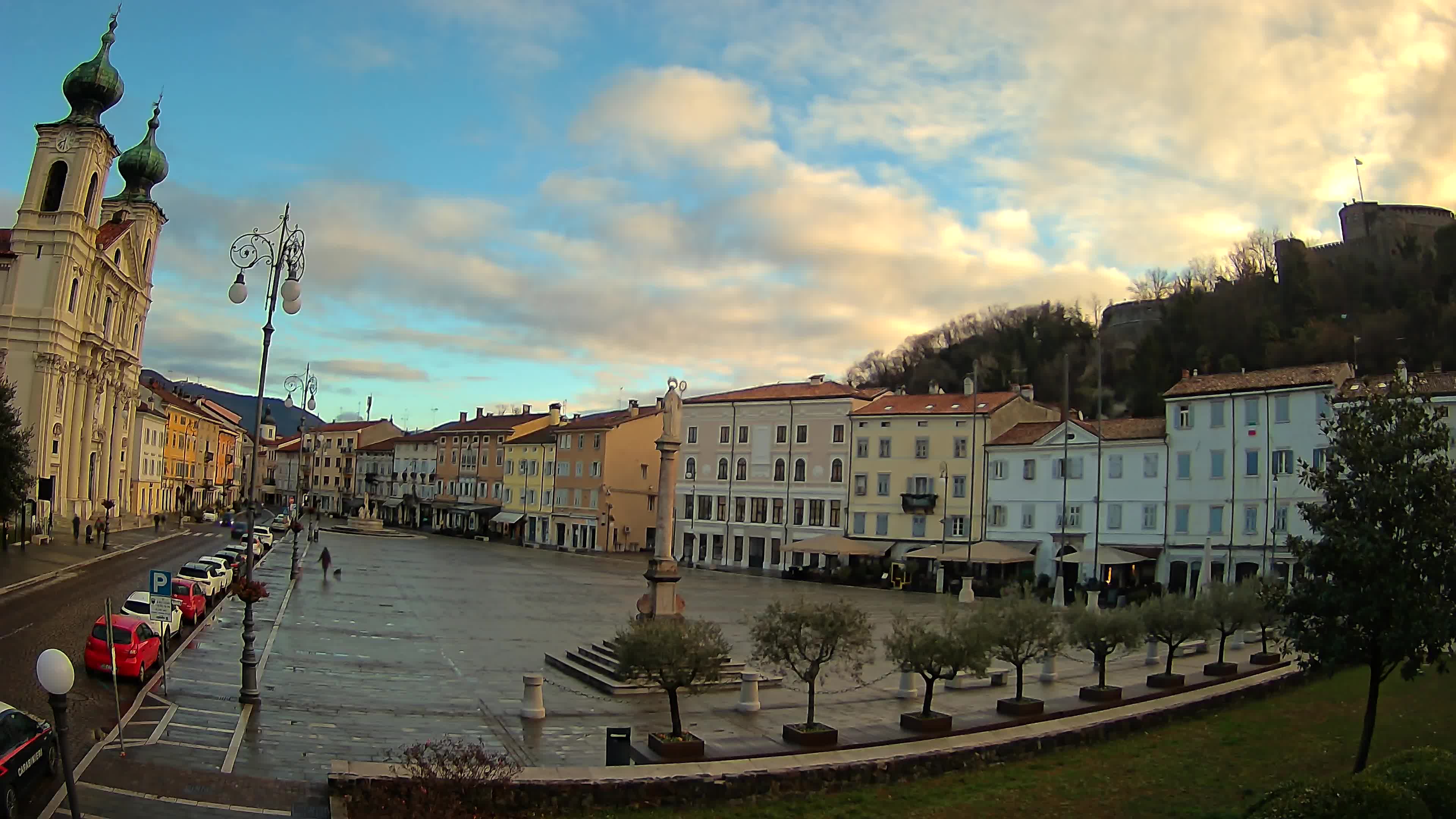 Gorizia – Plaza Vittoria – iglesia de San Pedro. Ignacio