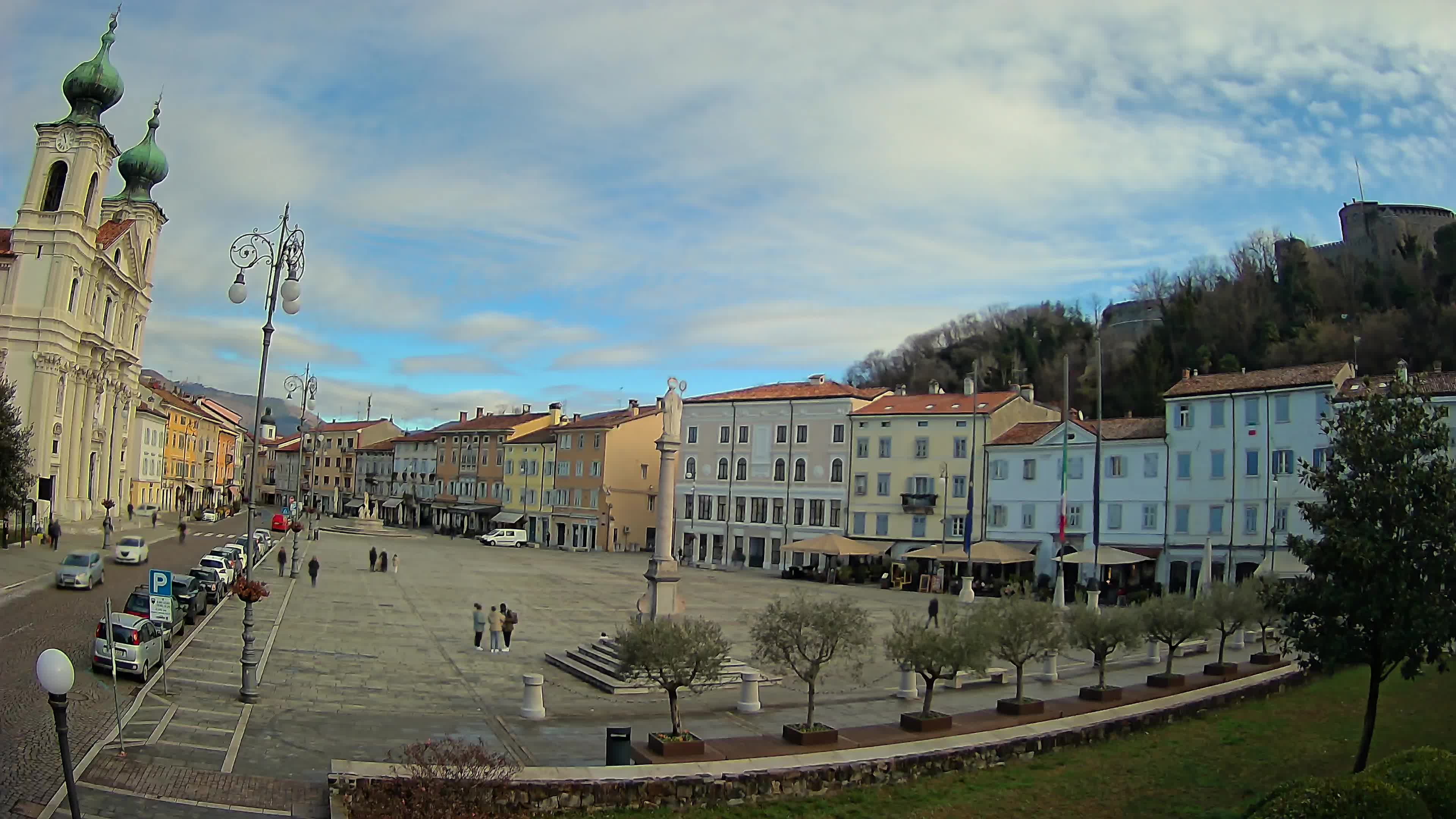 Gorizia Piazza della Vittoria e chiesa di S. Ignazio