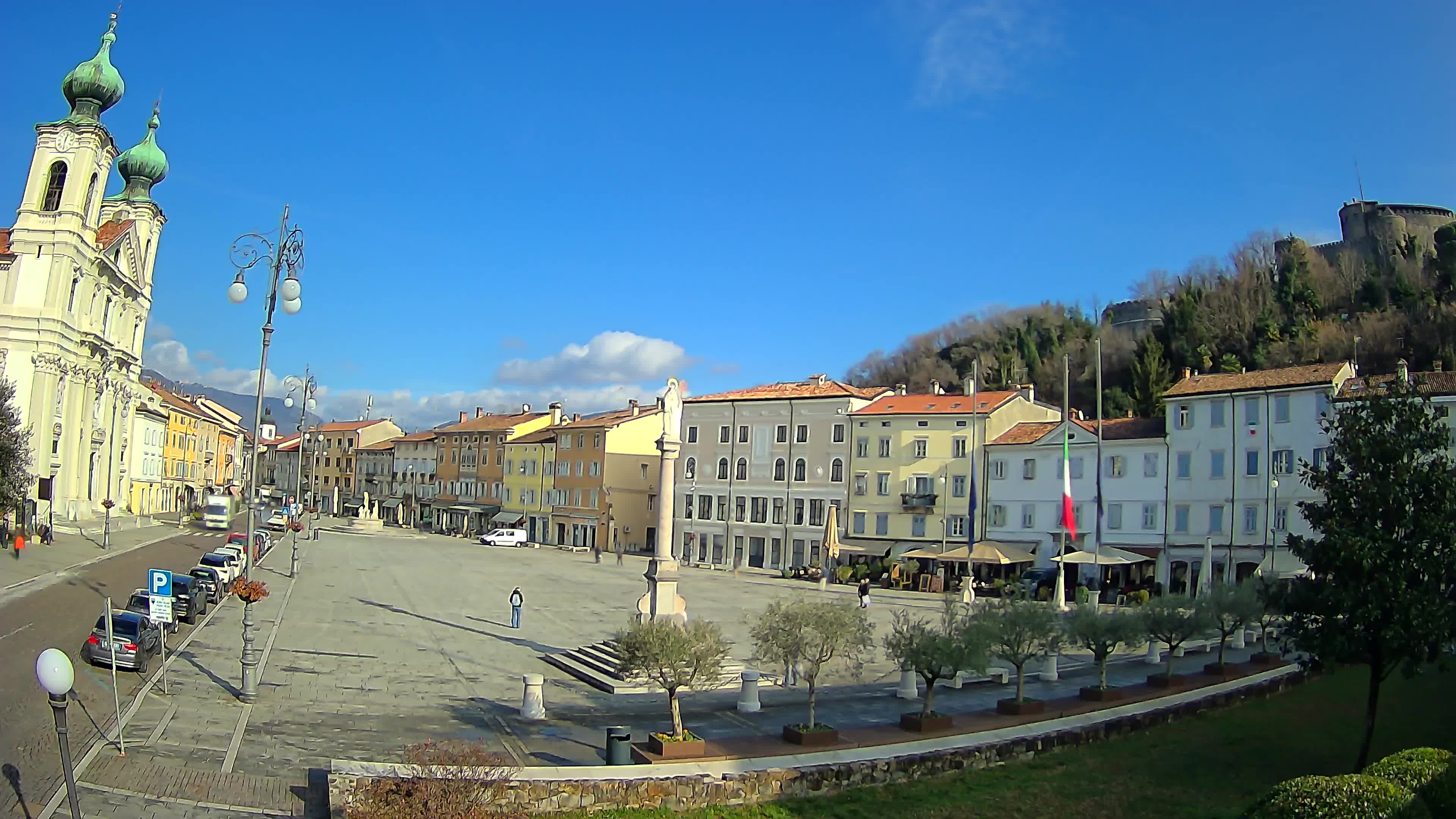 Gorizia Piazza della Vittoria e chiesa di S. Ignazio