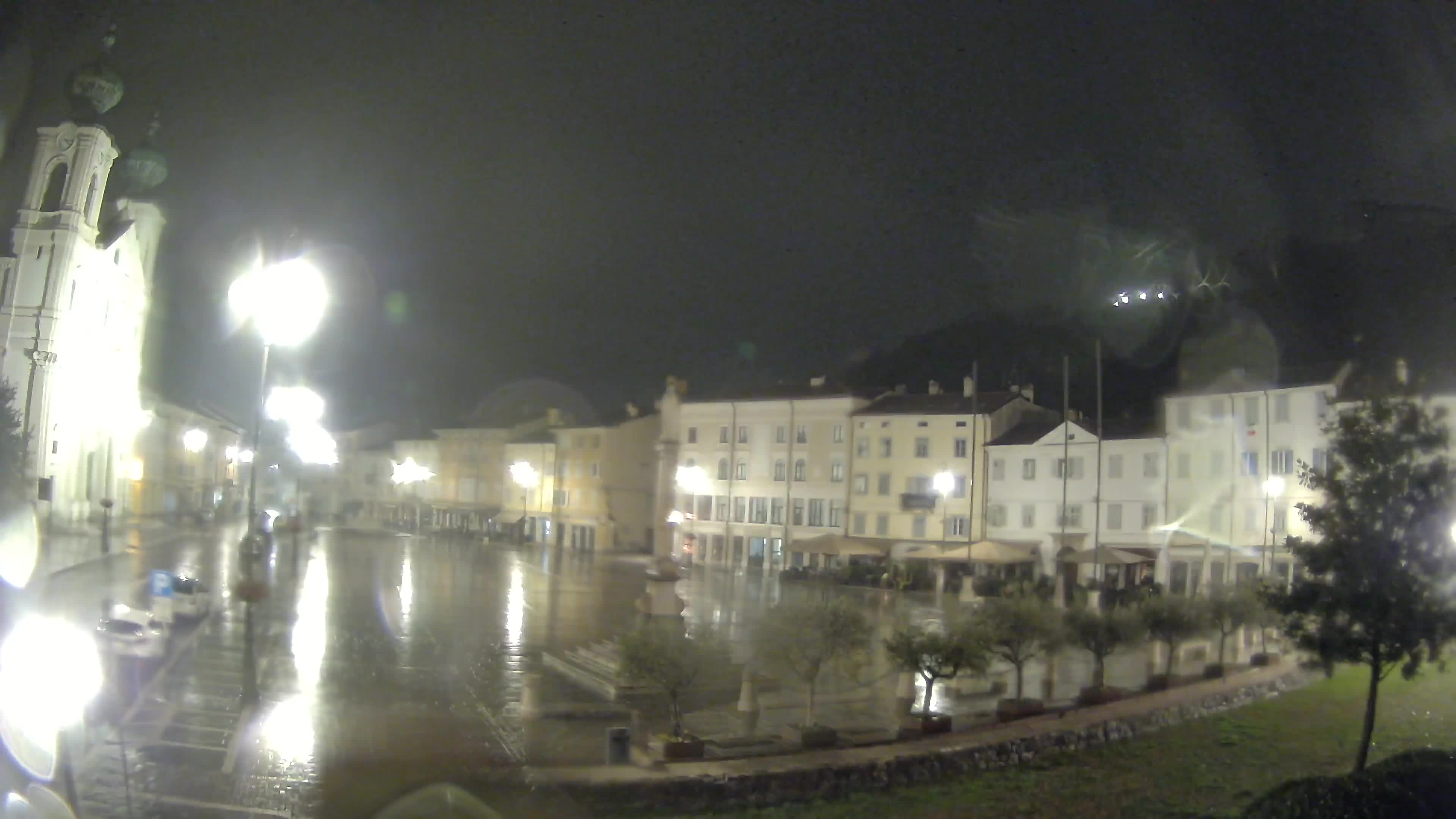 Gorizia – Plaza Vittoria – iglesia de San Pedro. Ignacio