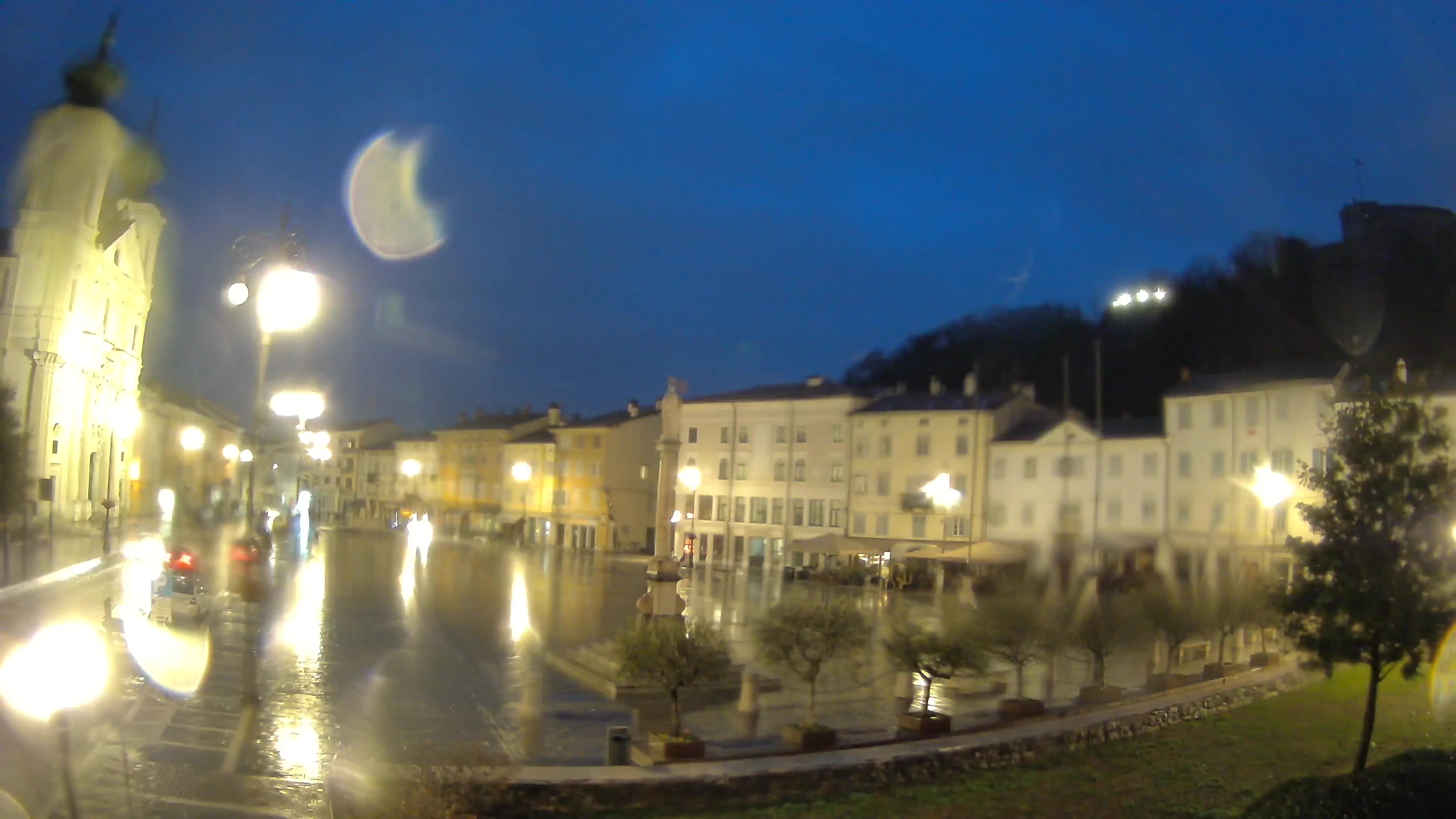 Gorizia Piazza della Vittoria e chiesa di S. Ignazio
