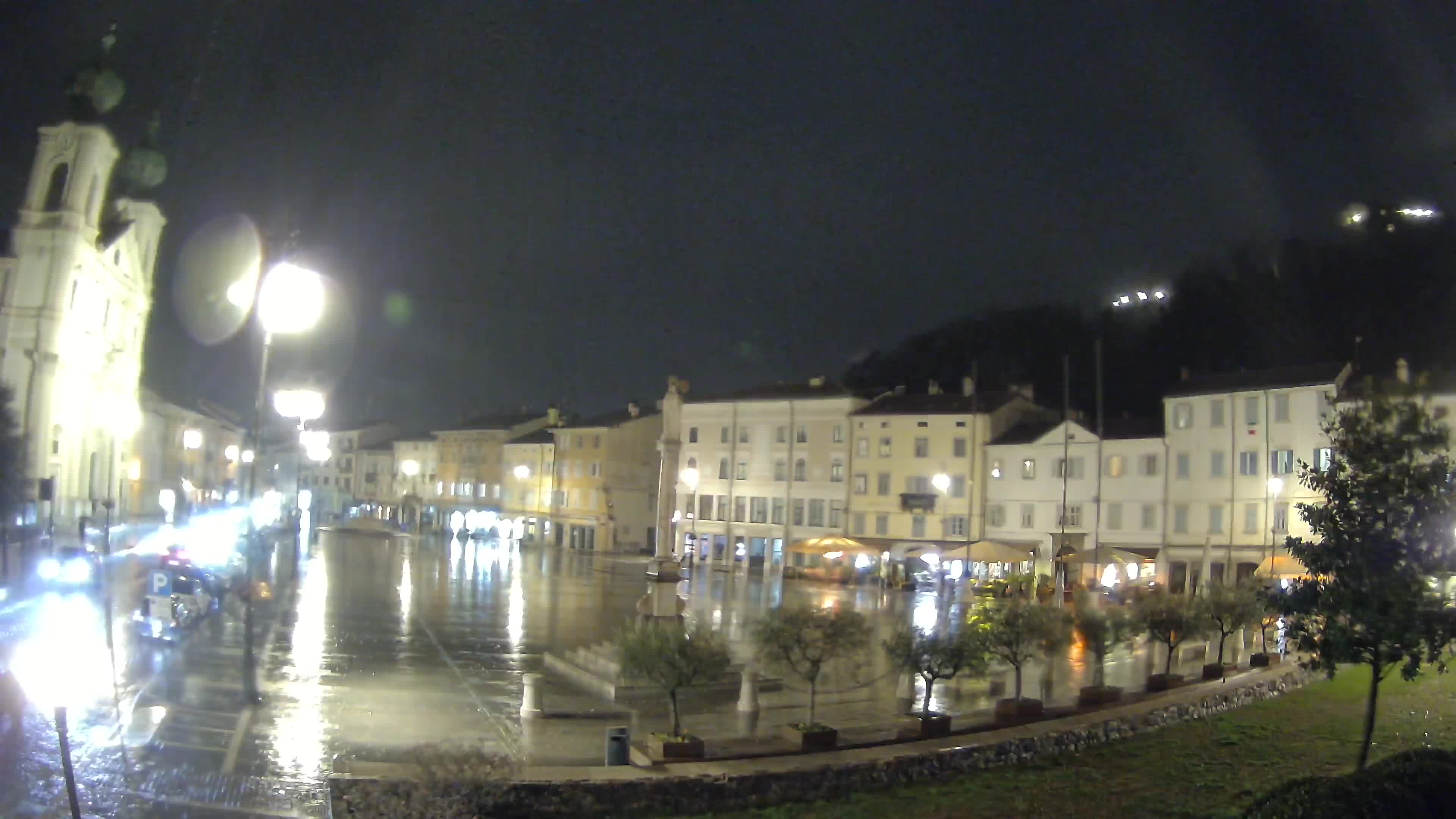 Gorizia – Plaza Vittoria – iglesia de San Pedro. Ignacio