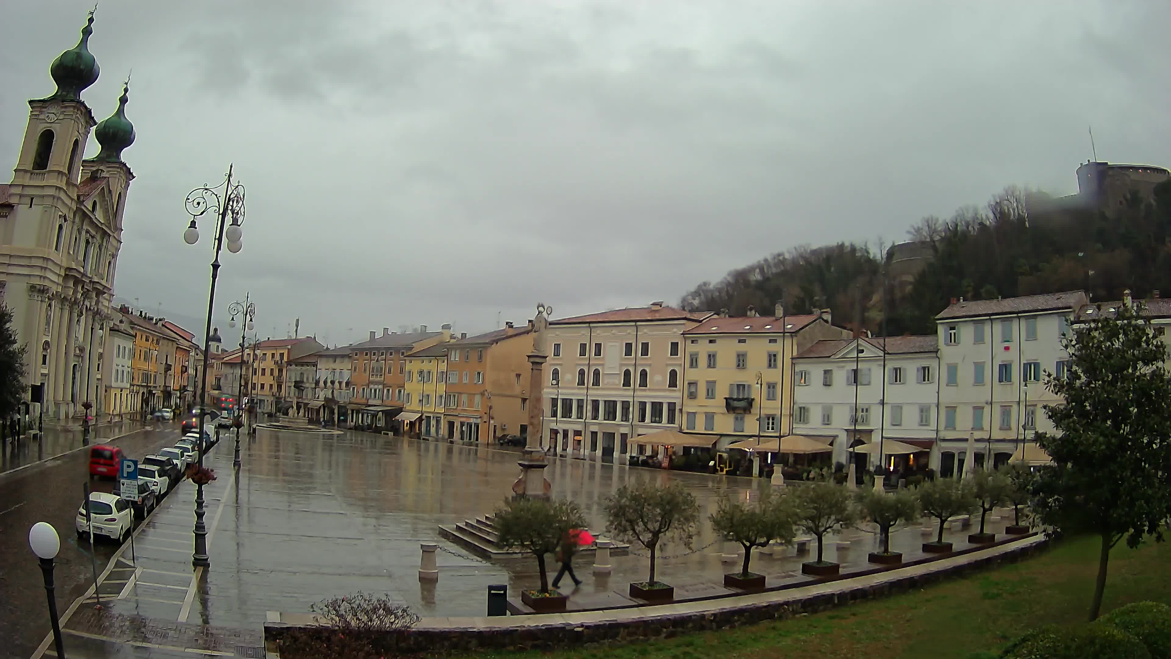 Gorizia – Plaza Vittoria – iglesia de San Pedro. Ignacio