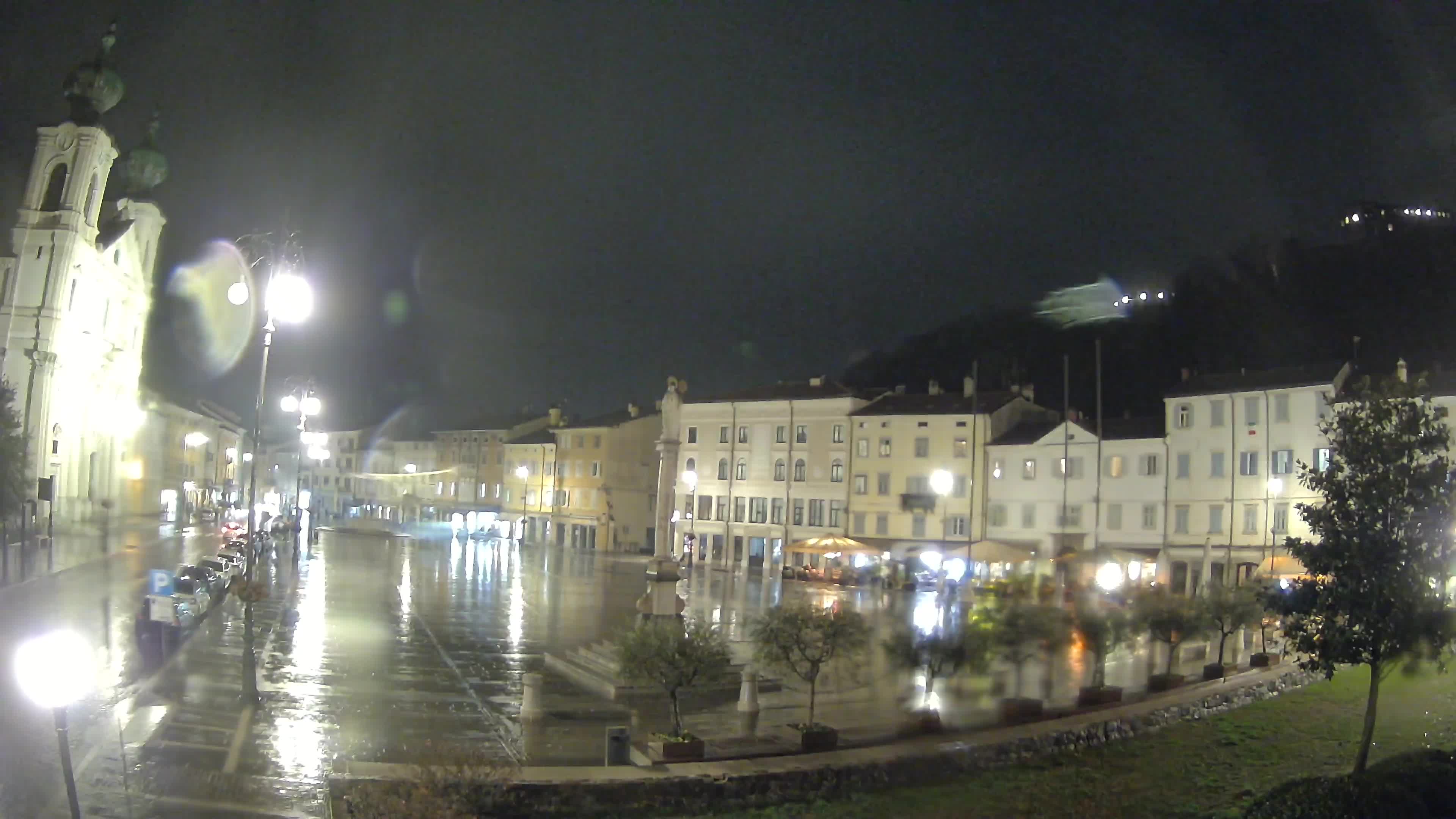 Gorizia Piazza della Vittoria e chiesa di S. Ignazio