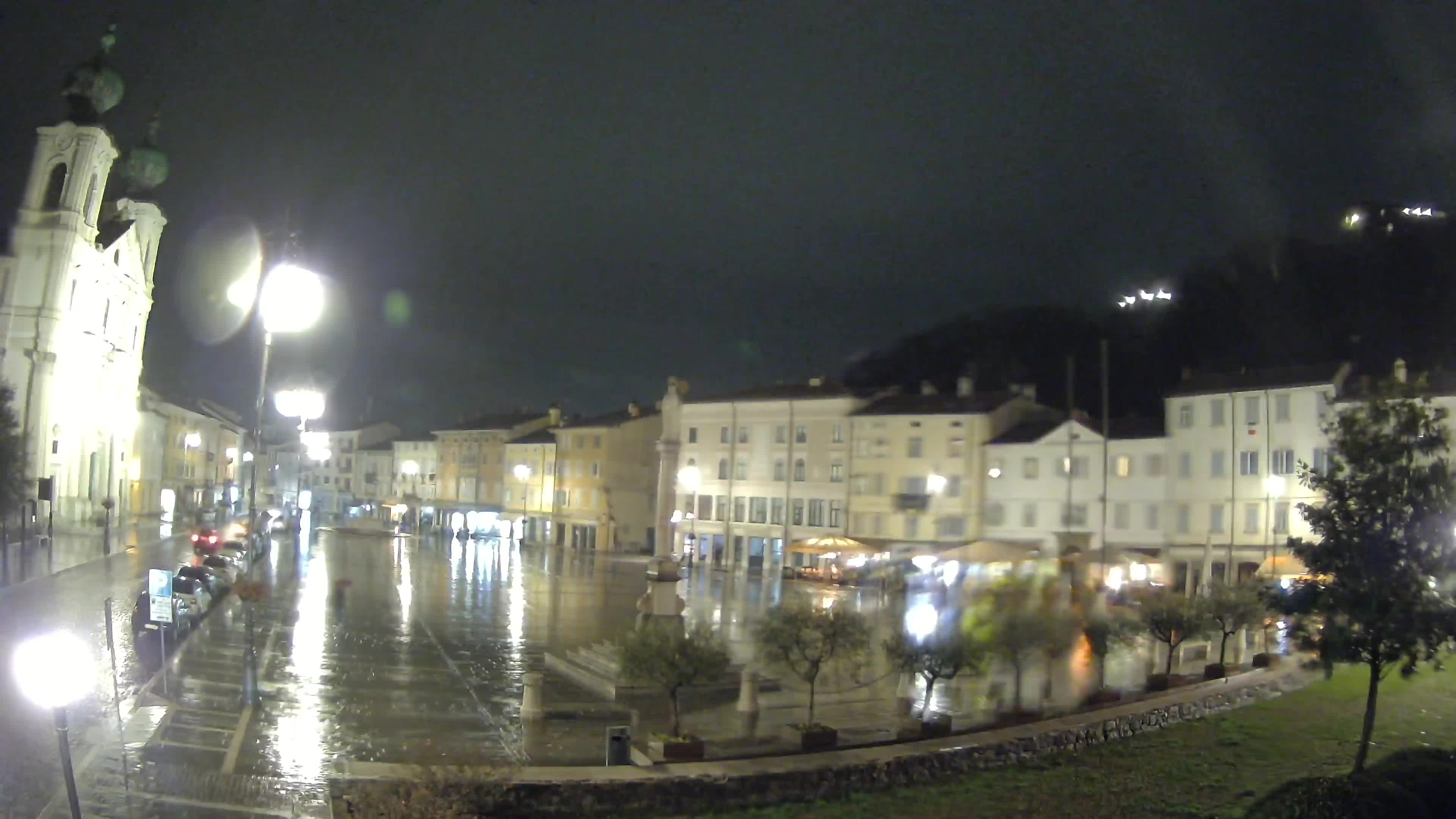 Gorizia – Plaza Vittoria – iglesia de San Pedro. Ignacio