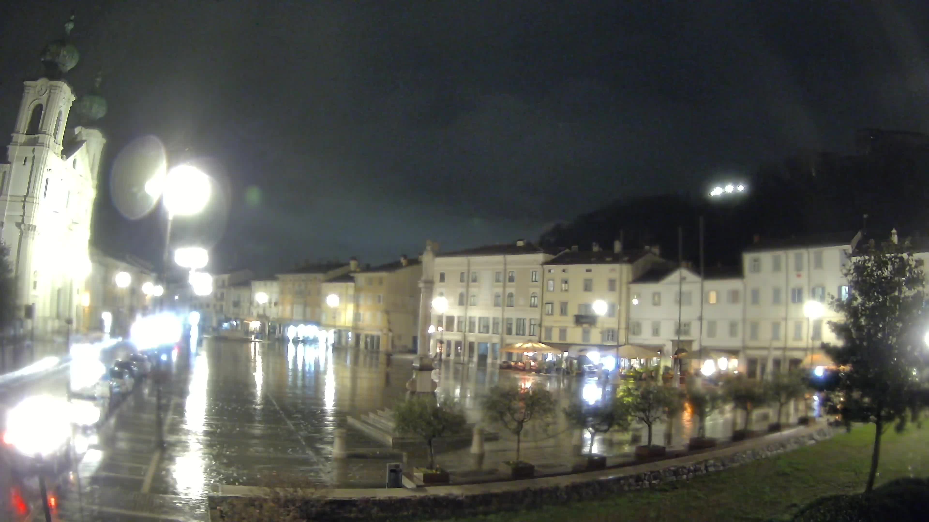 Gorizia – Plaza Vittoria – iglesia de San Pedro. Ignacio