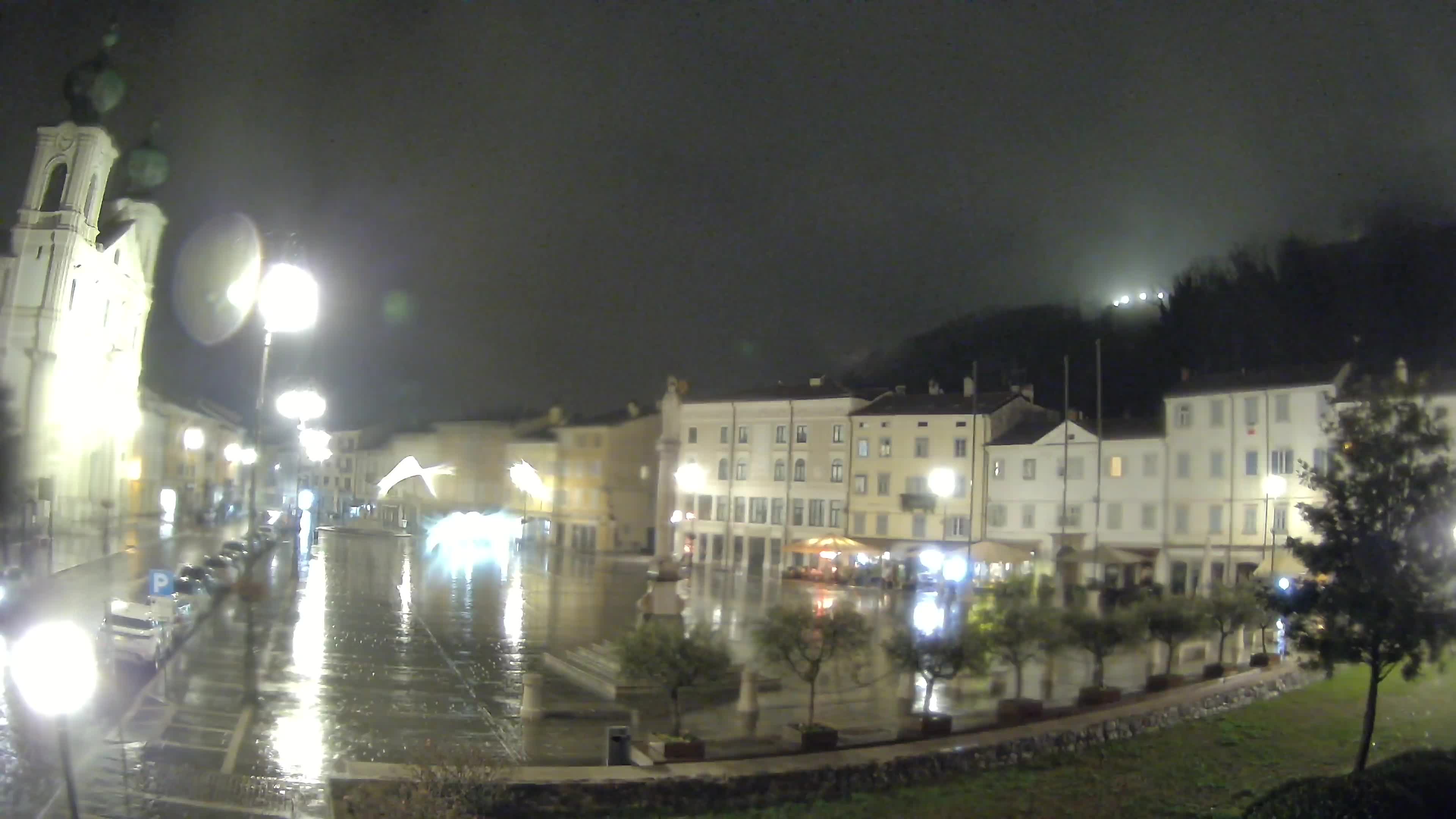 Gorizia Piazza della Vittoria e chiesa di S. Ignazio