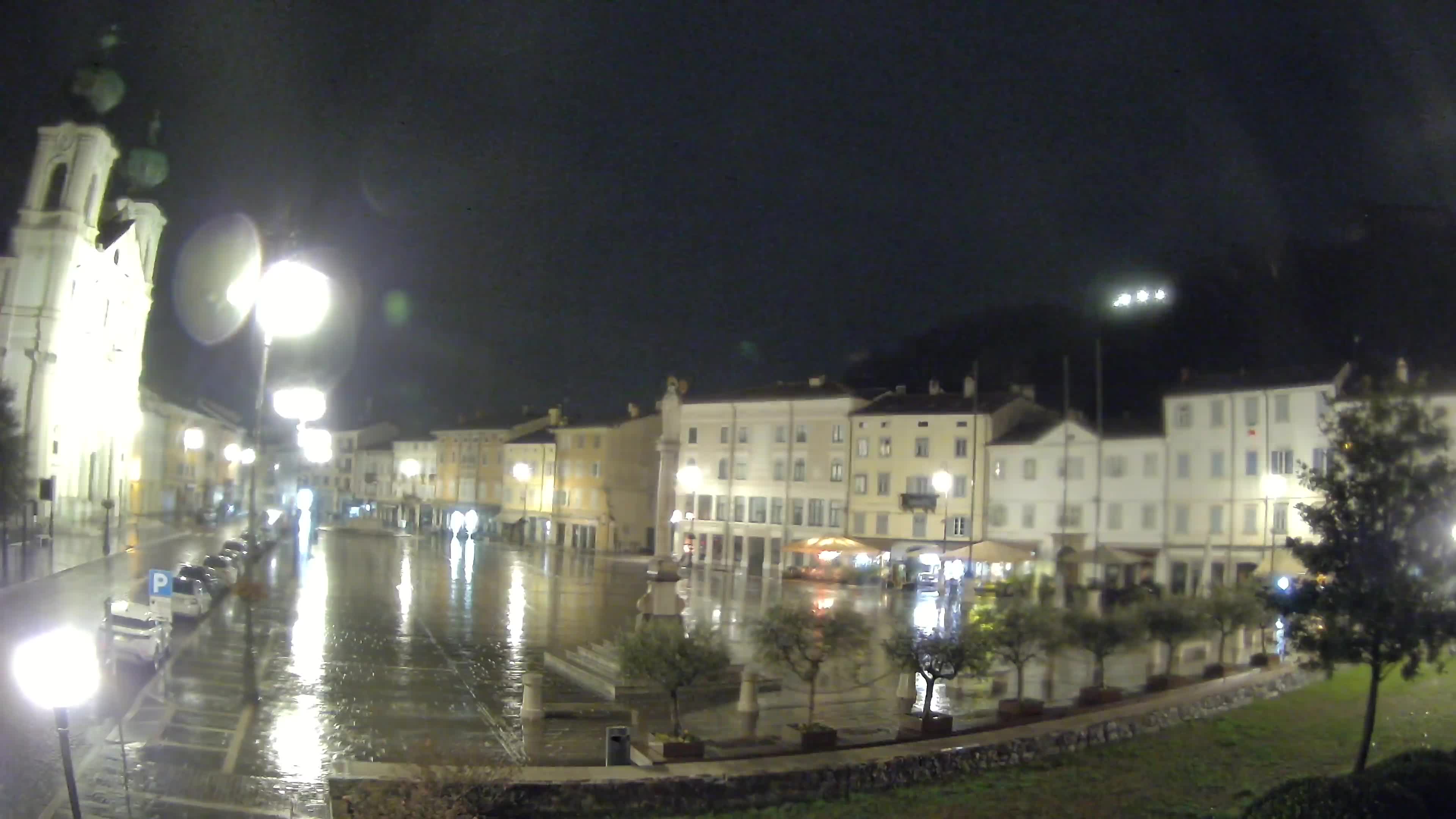 Gorizia Piazza della Vittoria e chiesa di S. Ignazio