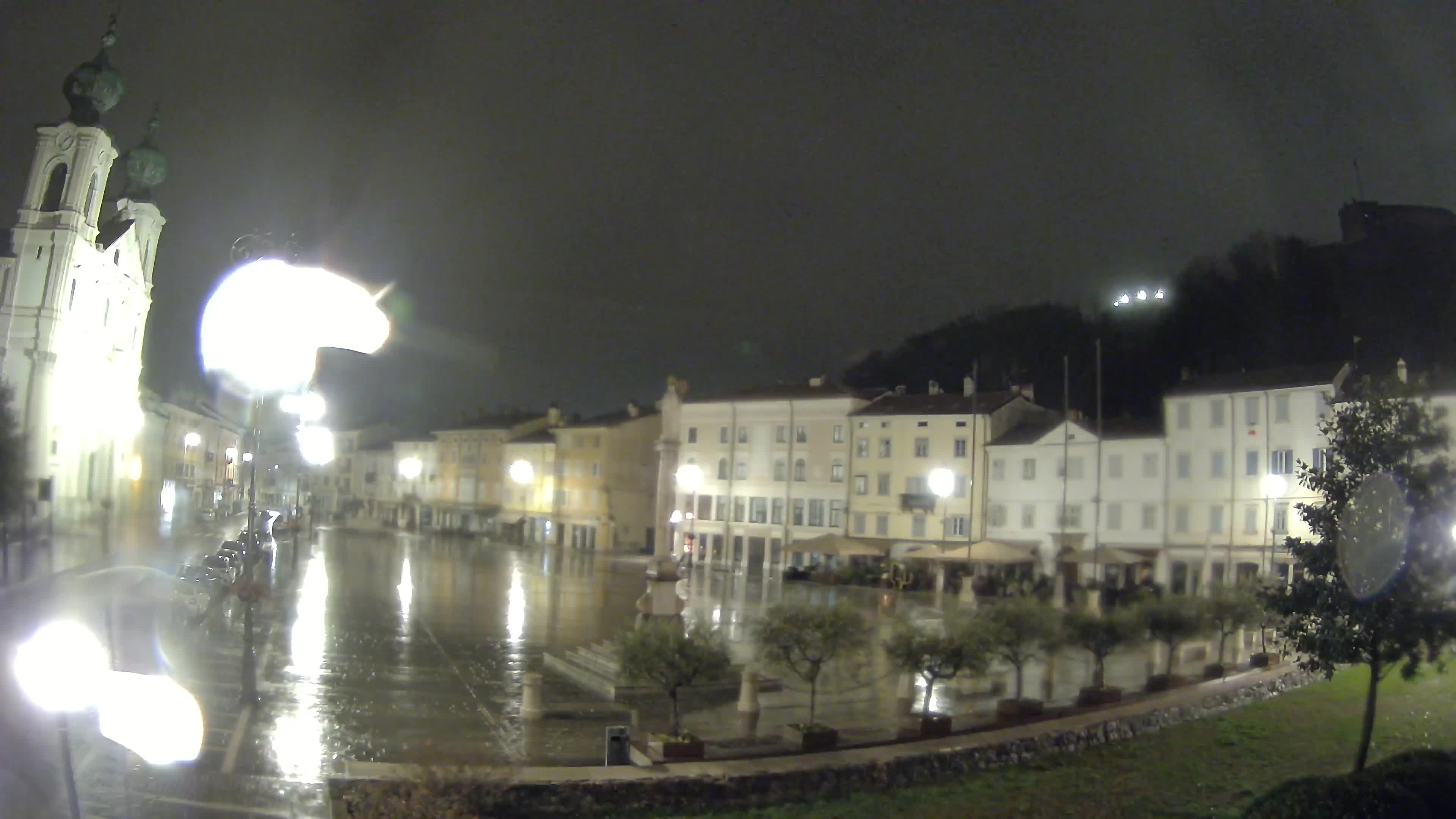 Gorizia Piazza della Vittoria e chiesa di S. Ignazio