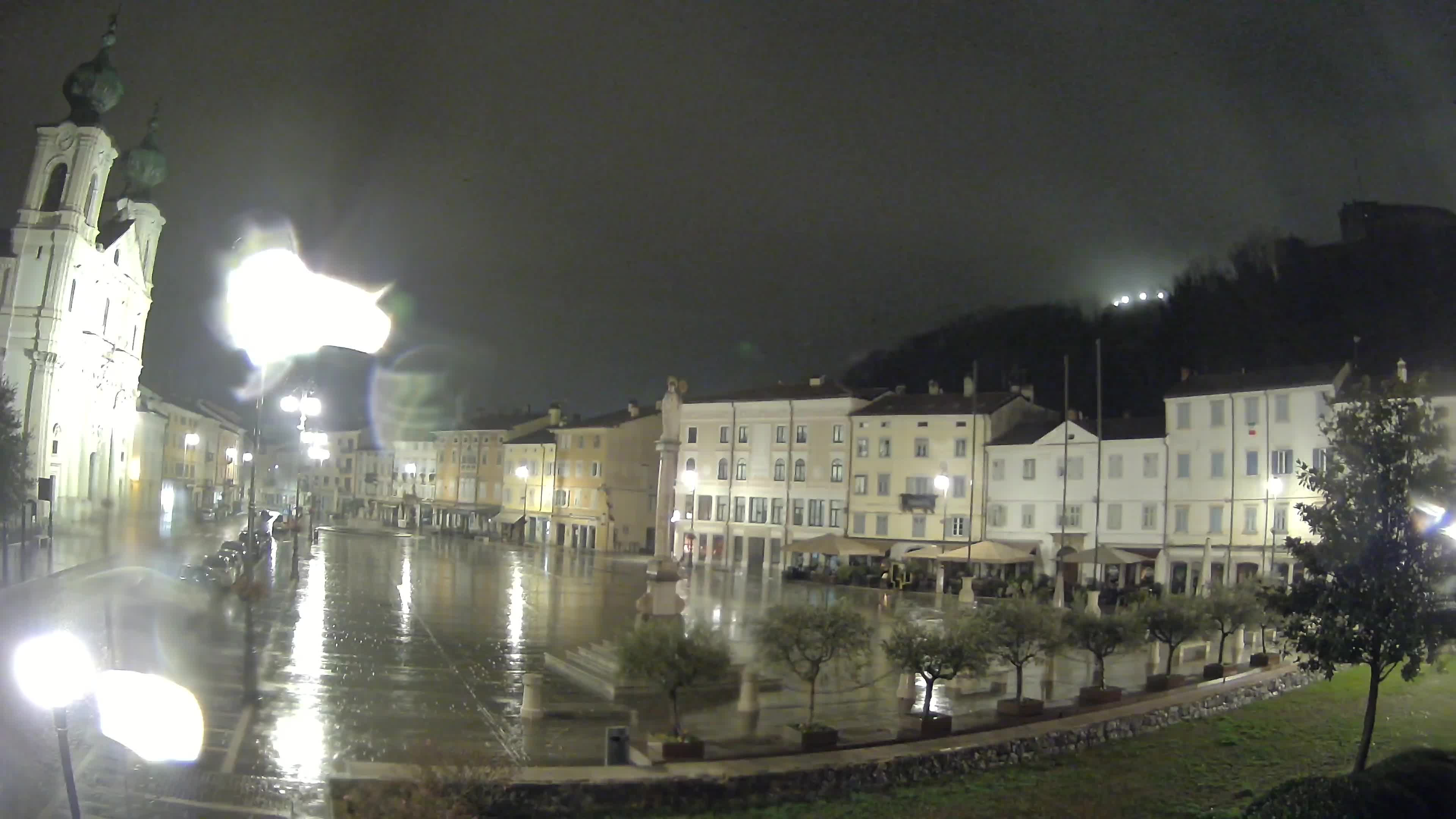 Gorizia Piazza della Vittoria e chiesa di S. Ignazio