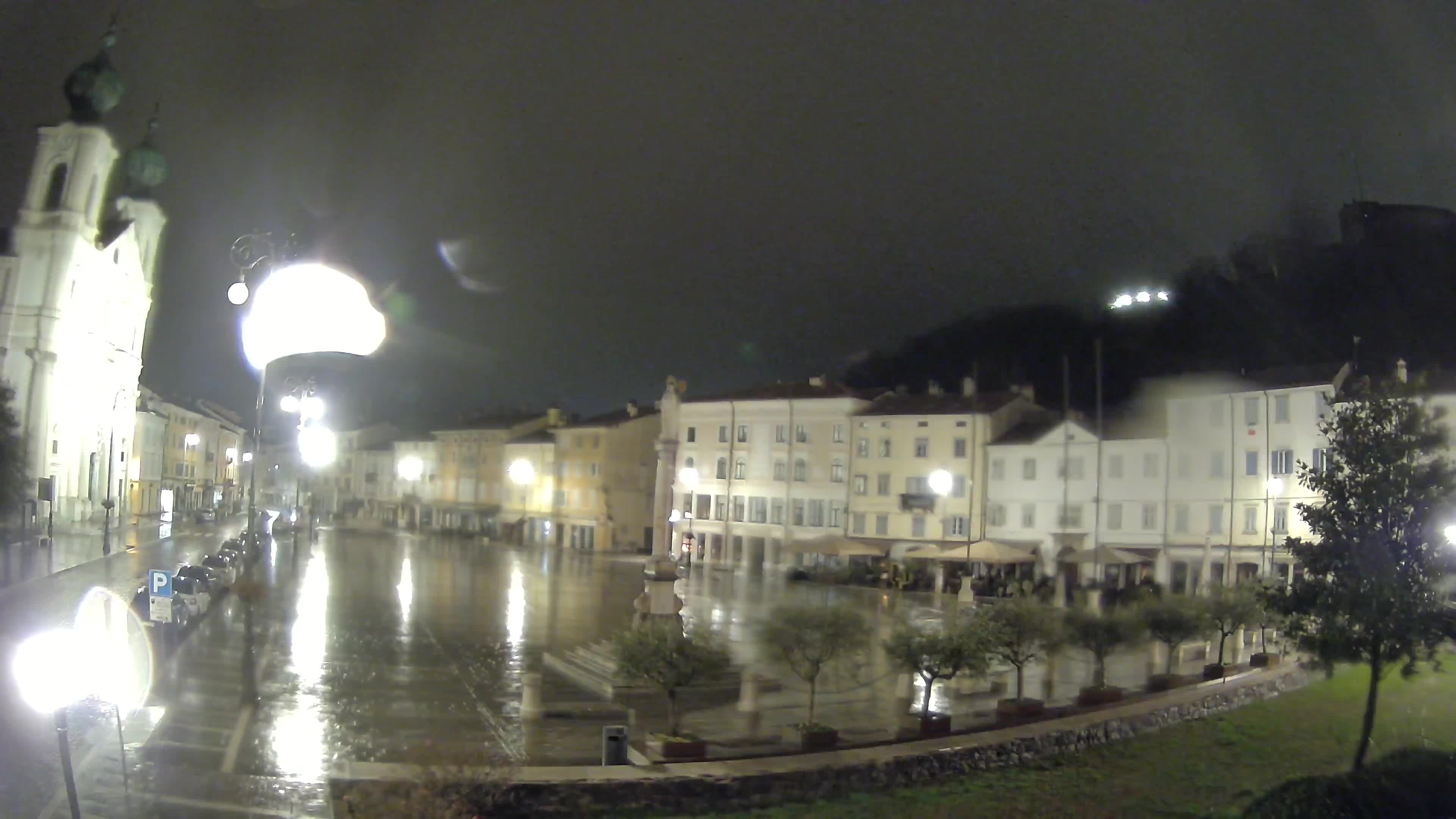 Gorizia Piazza della Vittoria e chiesa di S. Ignazio