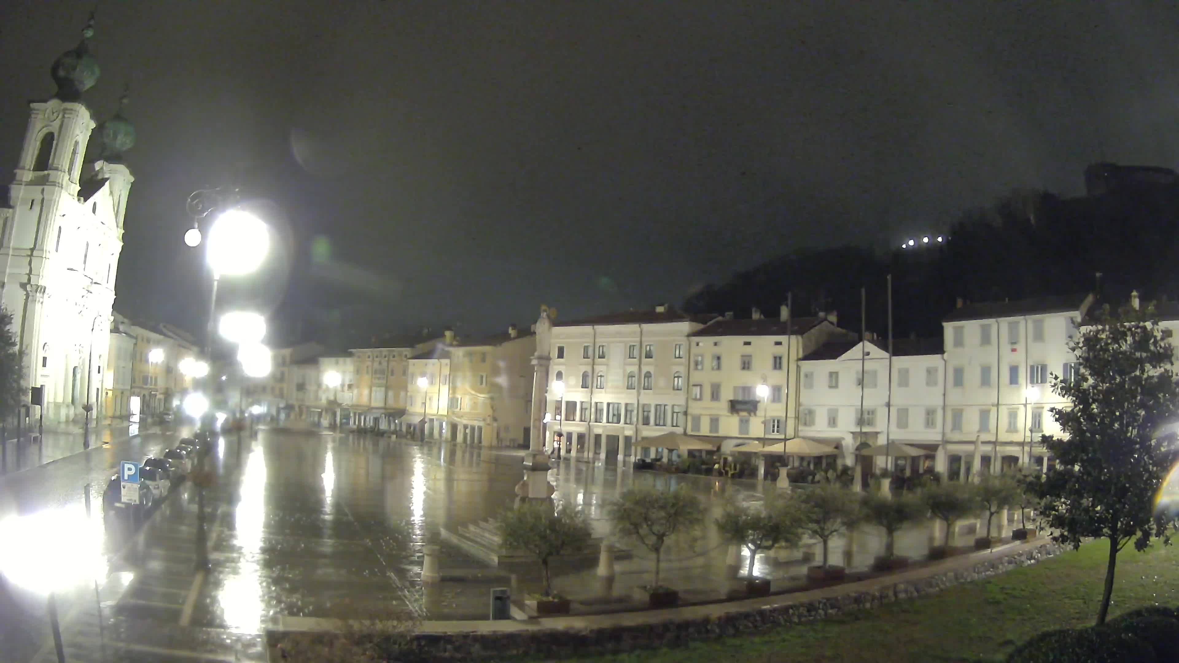 Gorizia Piazza della Vittoria e chiesa di S. Ignazio