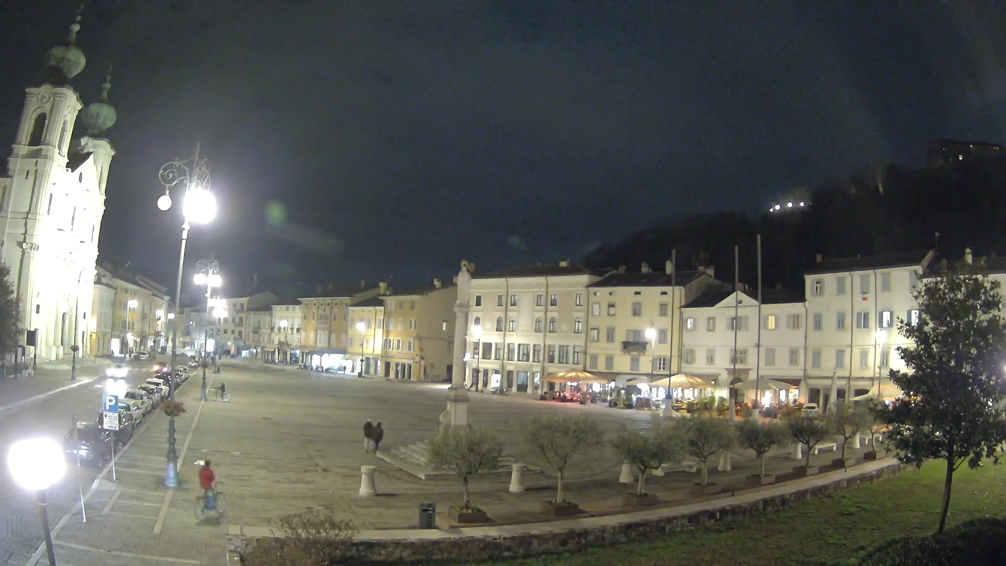 Kamera Gorica Travnik in cerkev sv. Ignacija