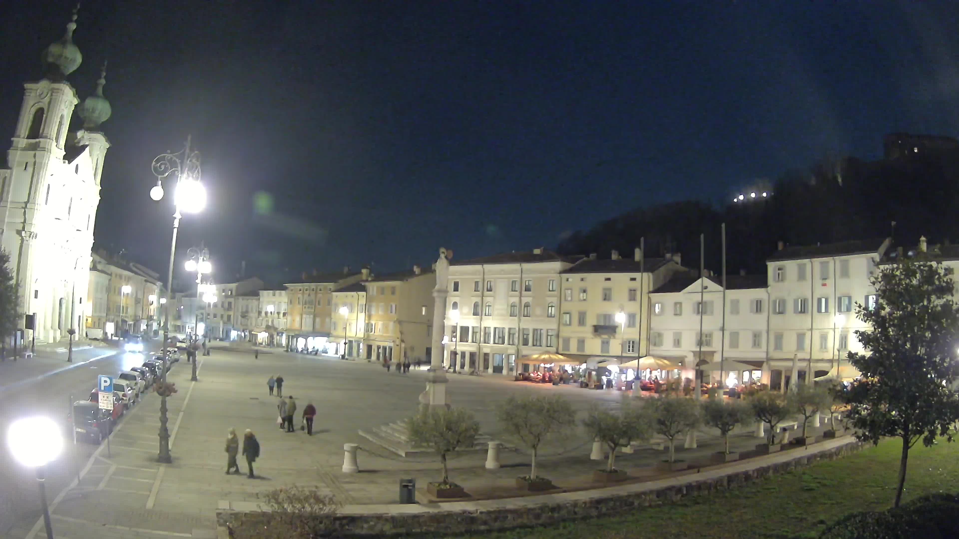 Gorizia Piazza della Vittoria e chiesa di S. Ignazio