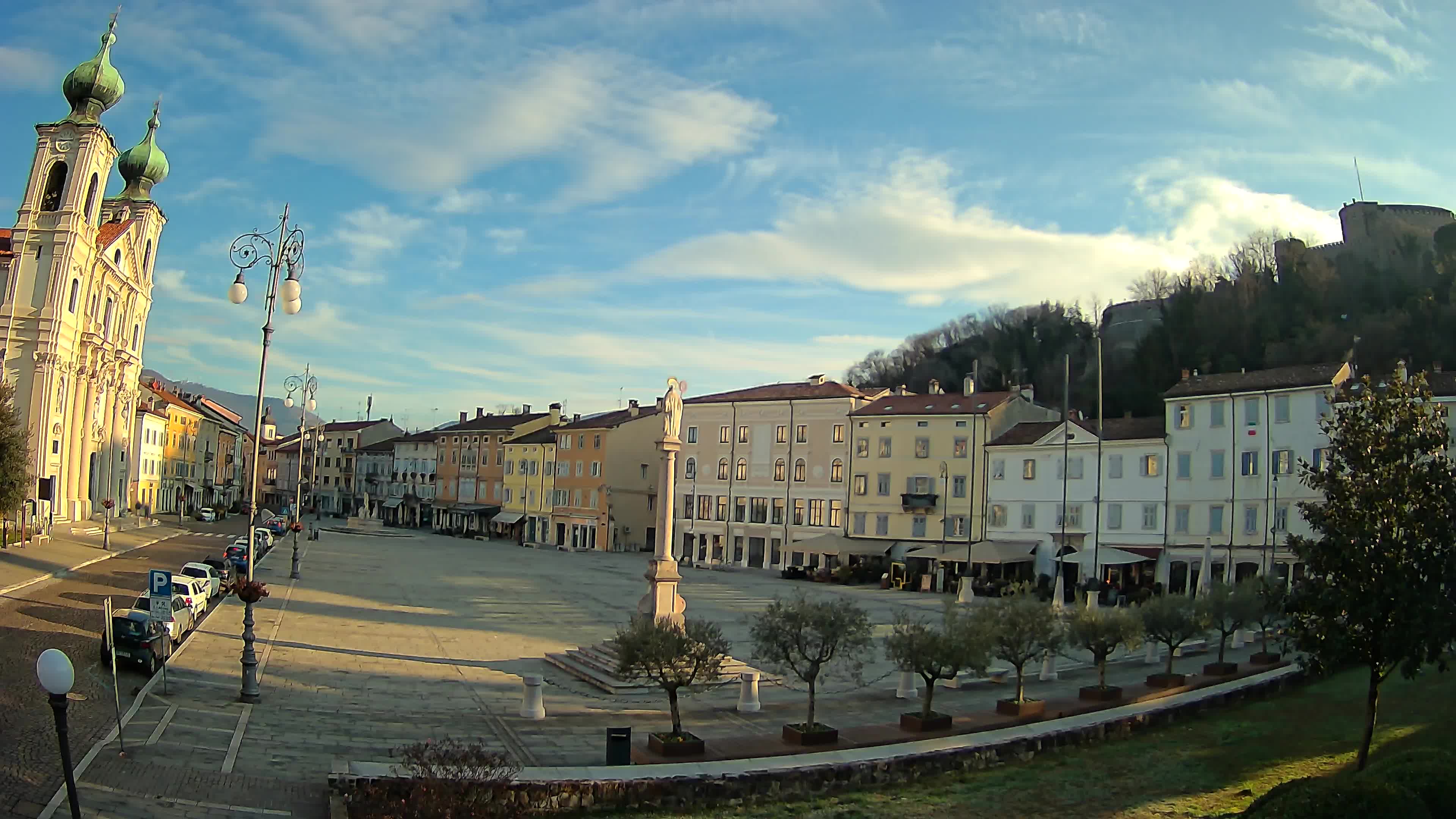 Gorizia Piazza della Vittoria e chiesa di S. Ignazio