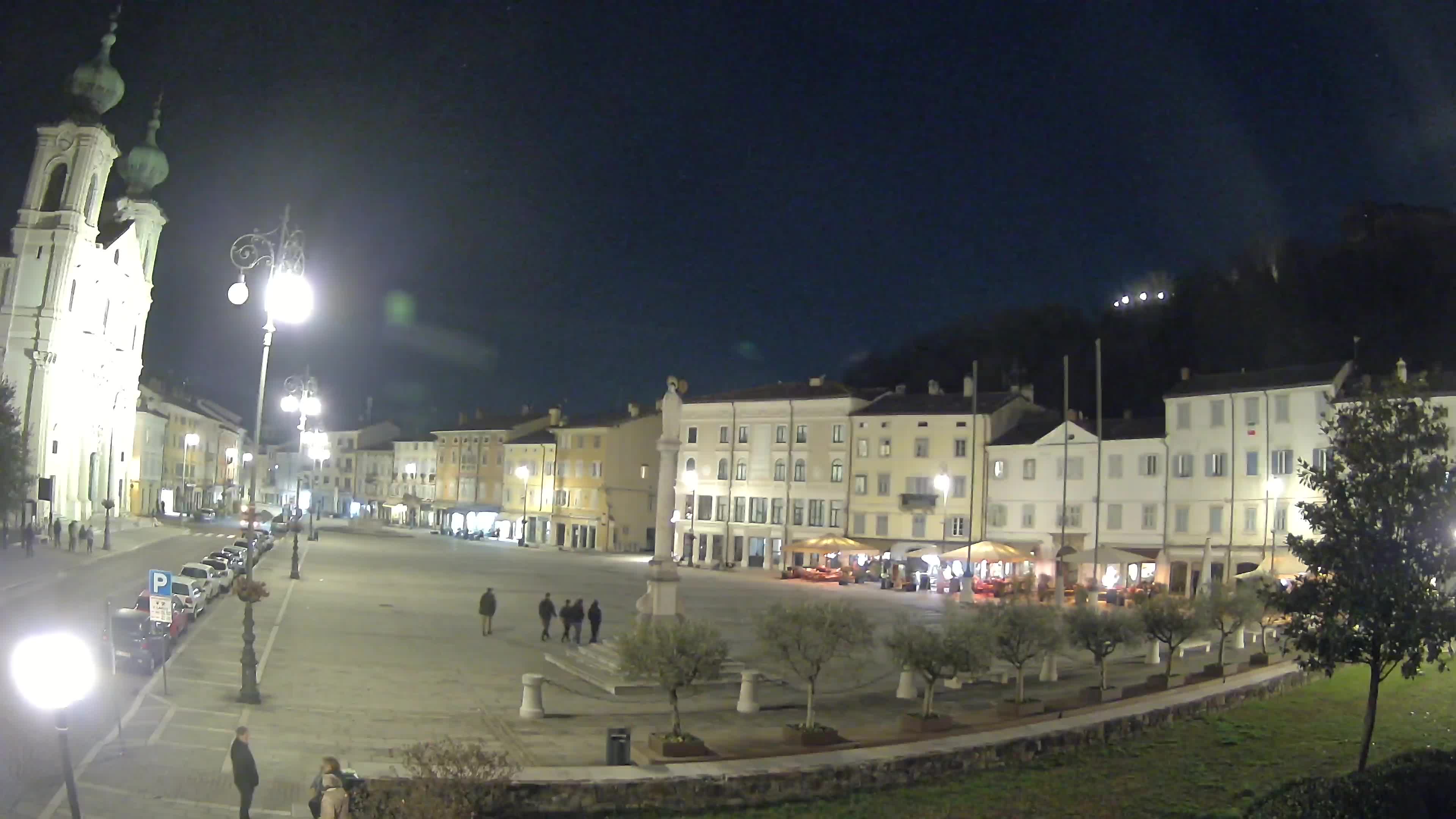 Kamera Gorica Travnik in cerkev sv. Ignacija