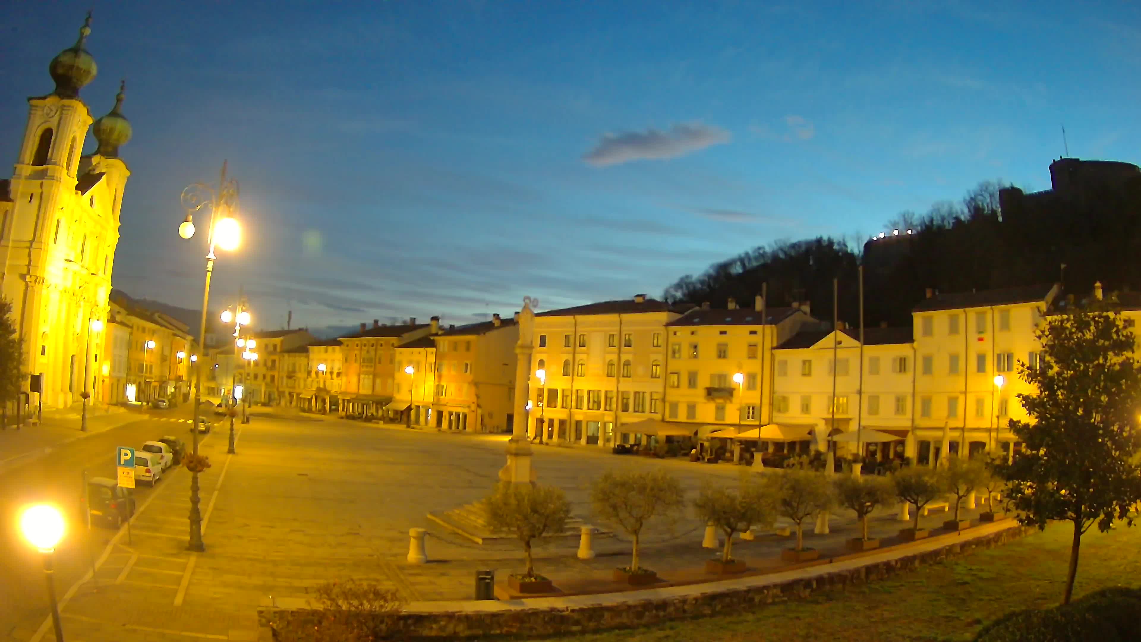 Gorizia – Plaza Vittoria – iglesia de San Pedro. Ignacio
