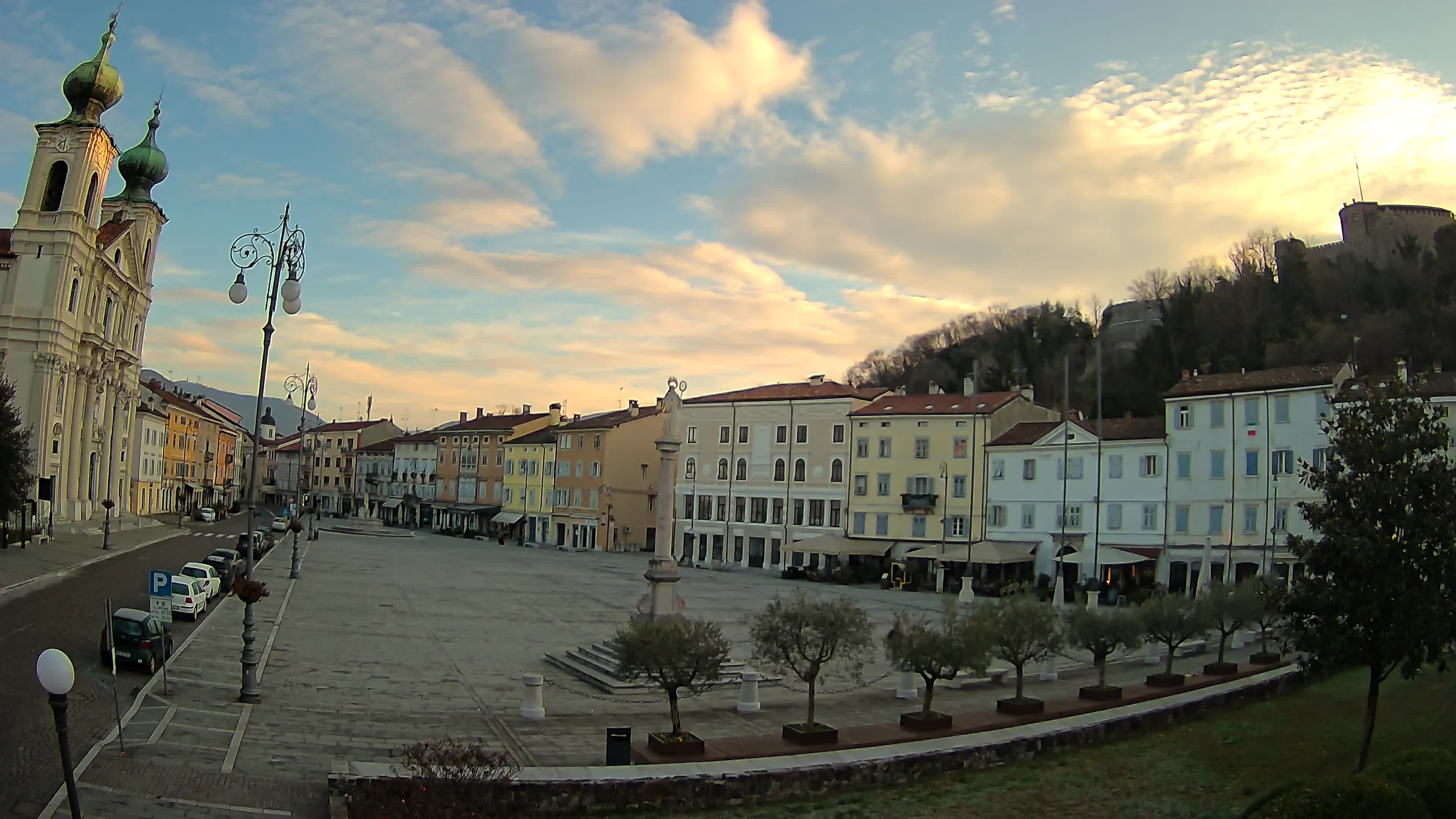 Gorizia – Plaza Vittoria – iglesia de San Pedro. Ignacio
