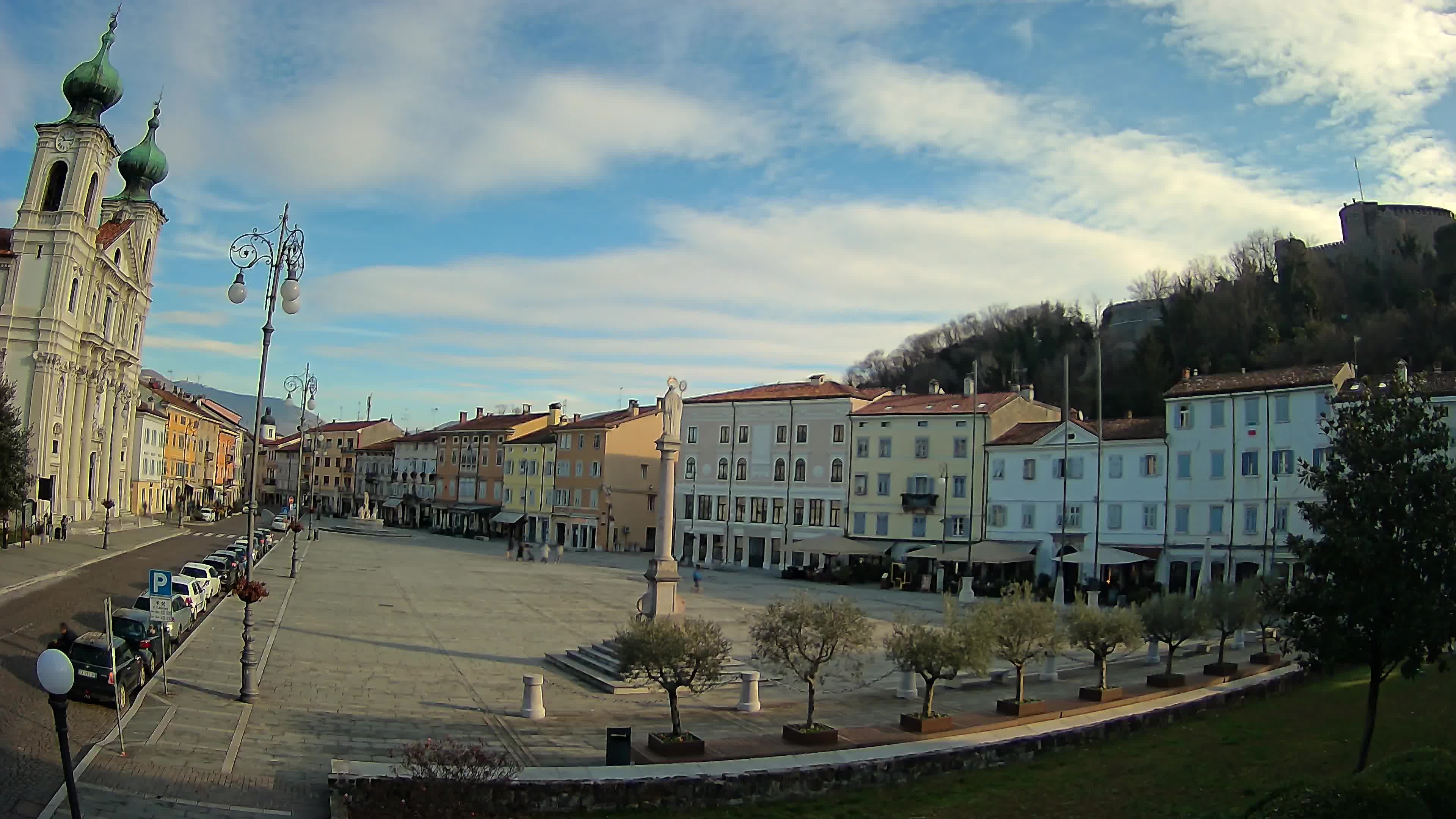 Gorizia Piazza della Vittoria e chiesa di S. Ignazio