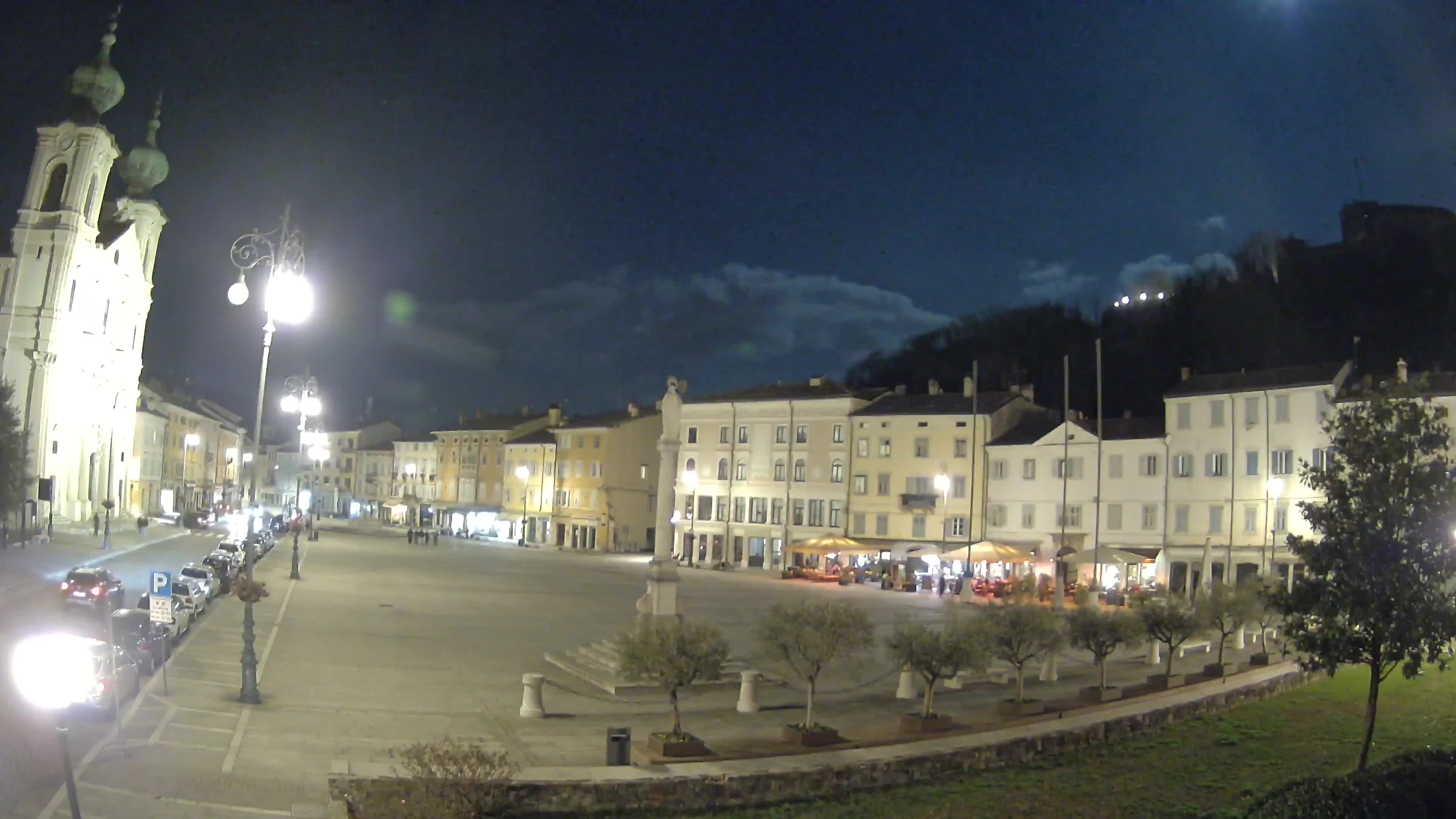 Gorizia – Plaza Vittoria – iglesia de San Pedro. Ignacio