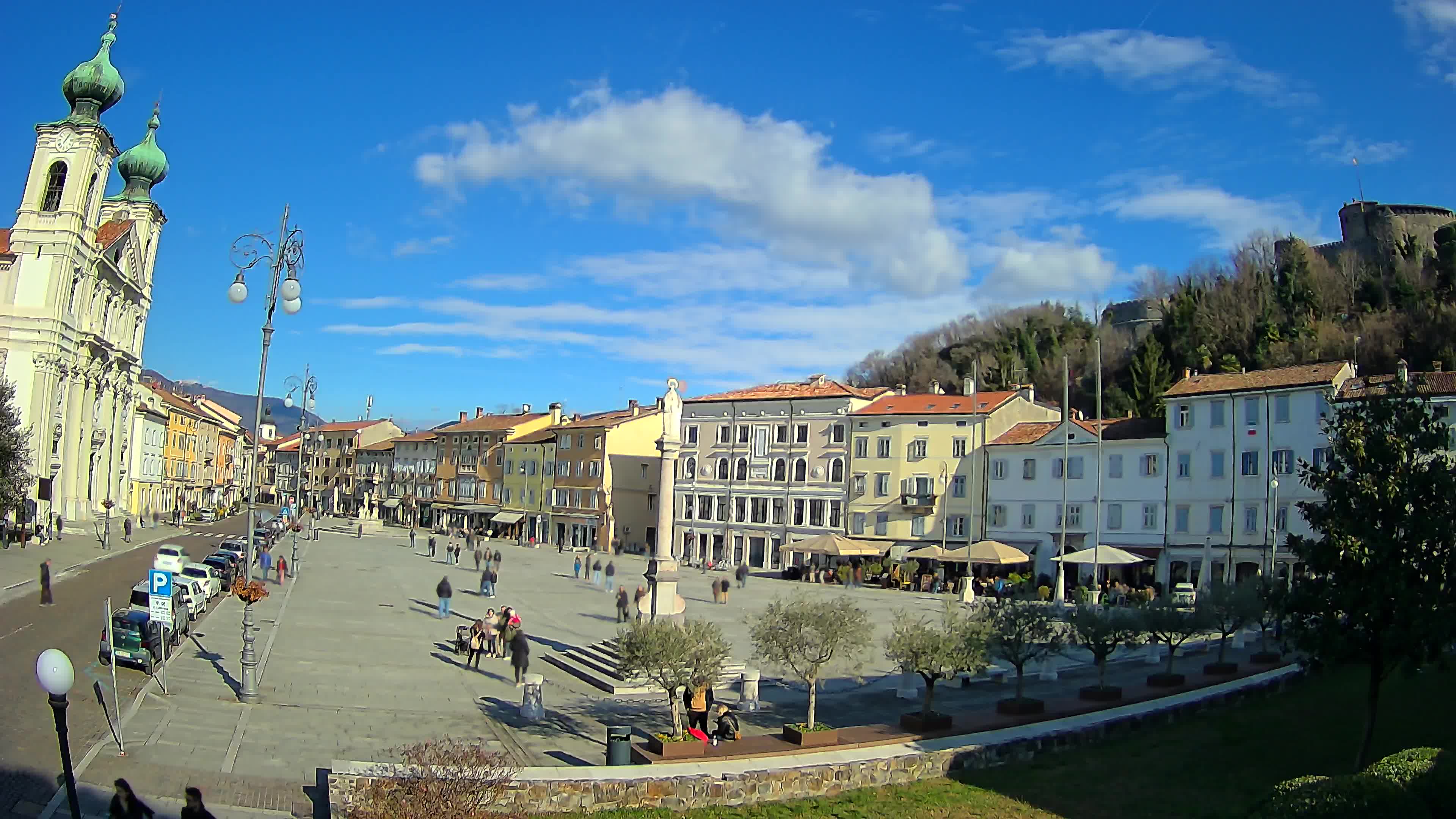 Gorizia – Plaza Vittoria – iglesia de San Pedro. Ignacio