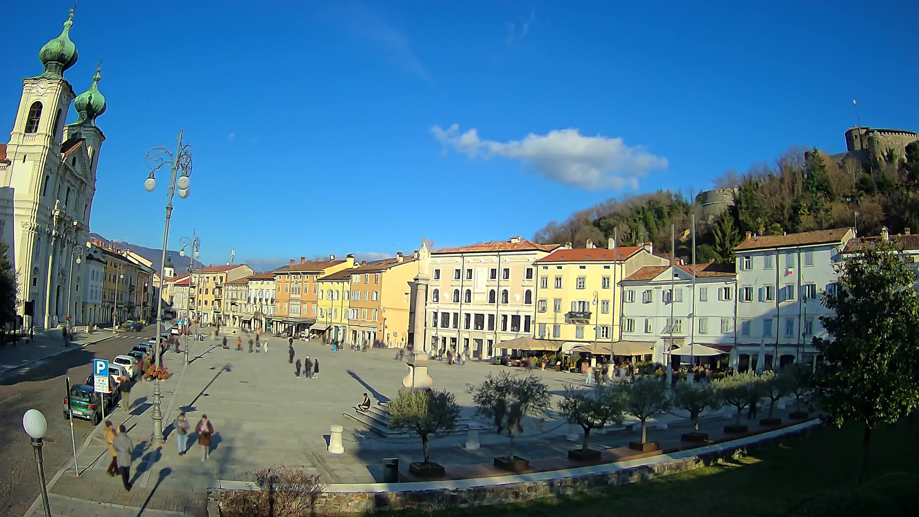 Gorizia – Plaza Vittoria – iglesia de San Pedro. Ignacio