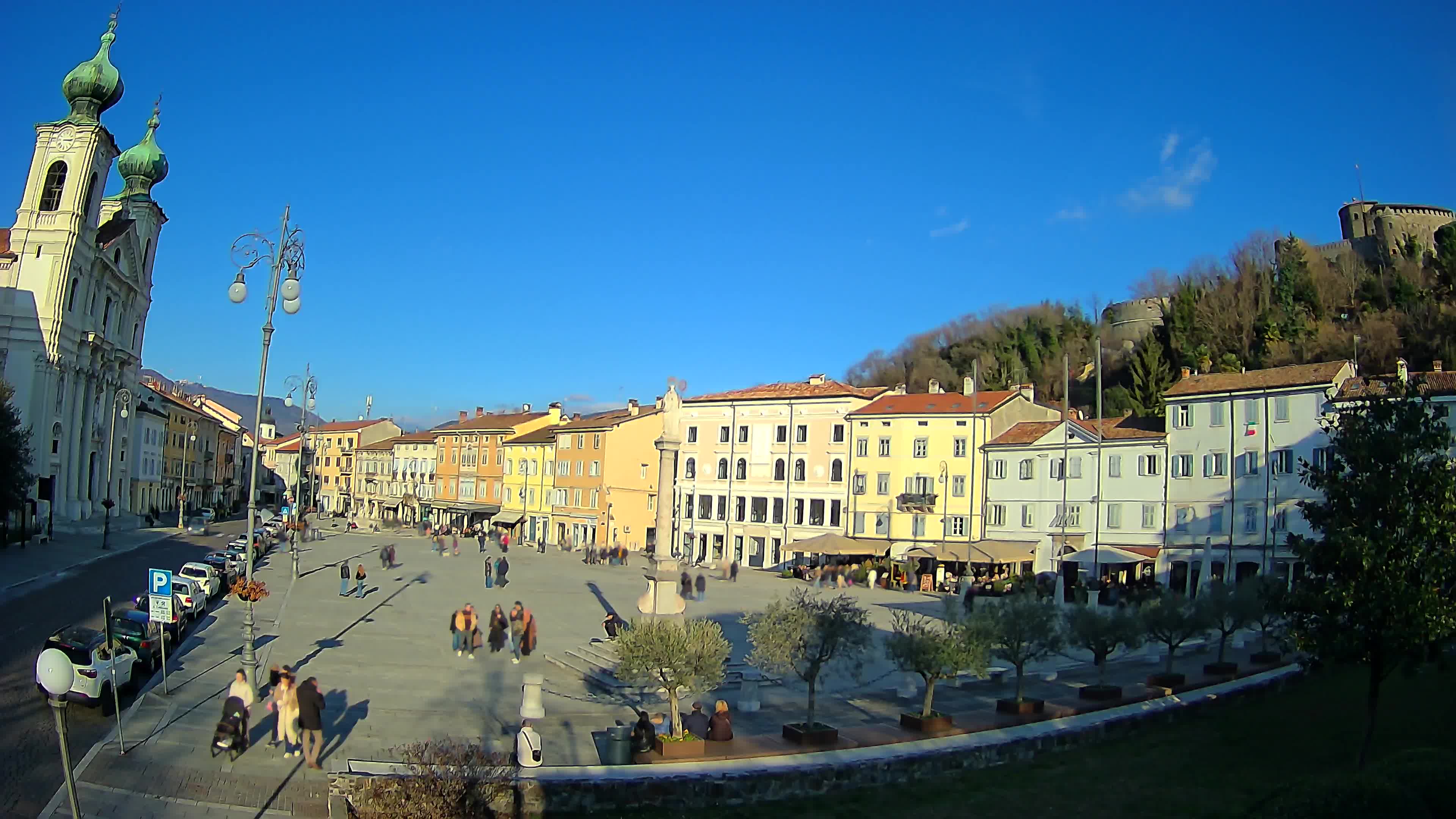 Gorizia Piazza della Vittoria e chiesa di S. Ignazio