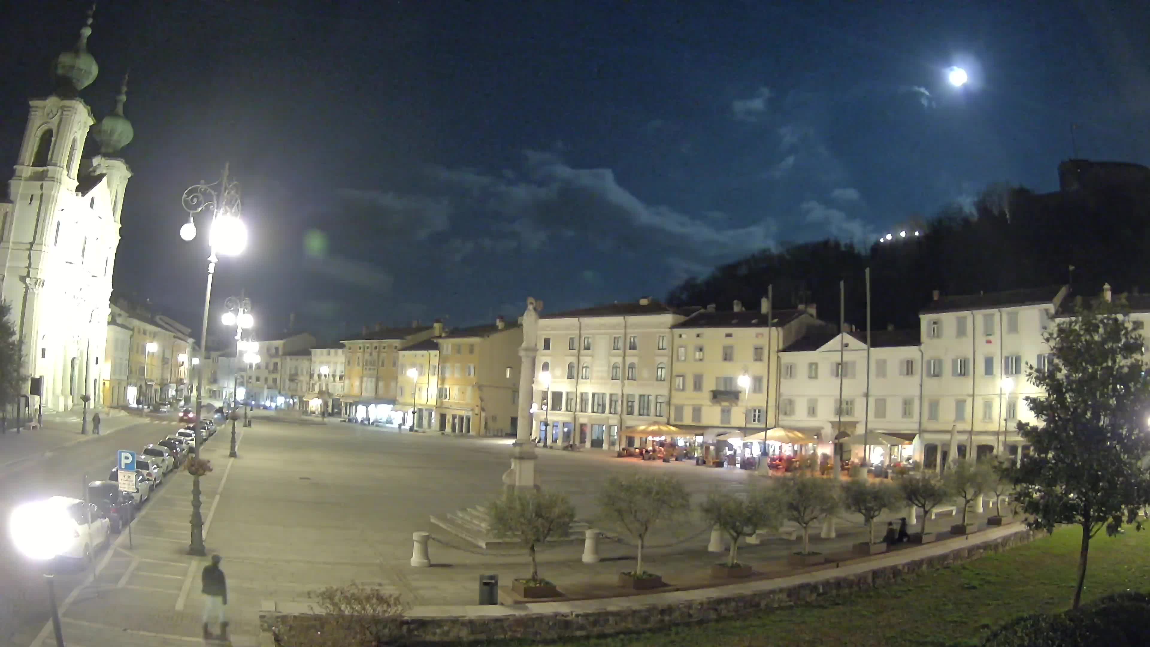 Gorizia – Plaza Vittoria – iglesia de San Pedro. Ignacio